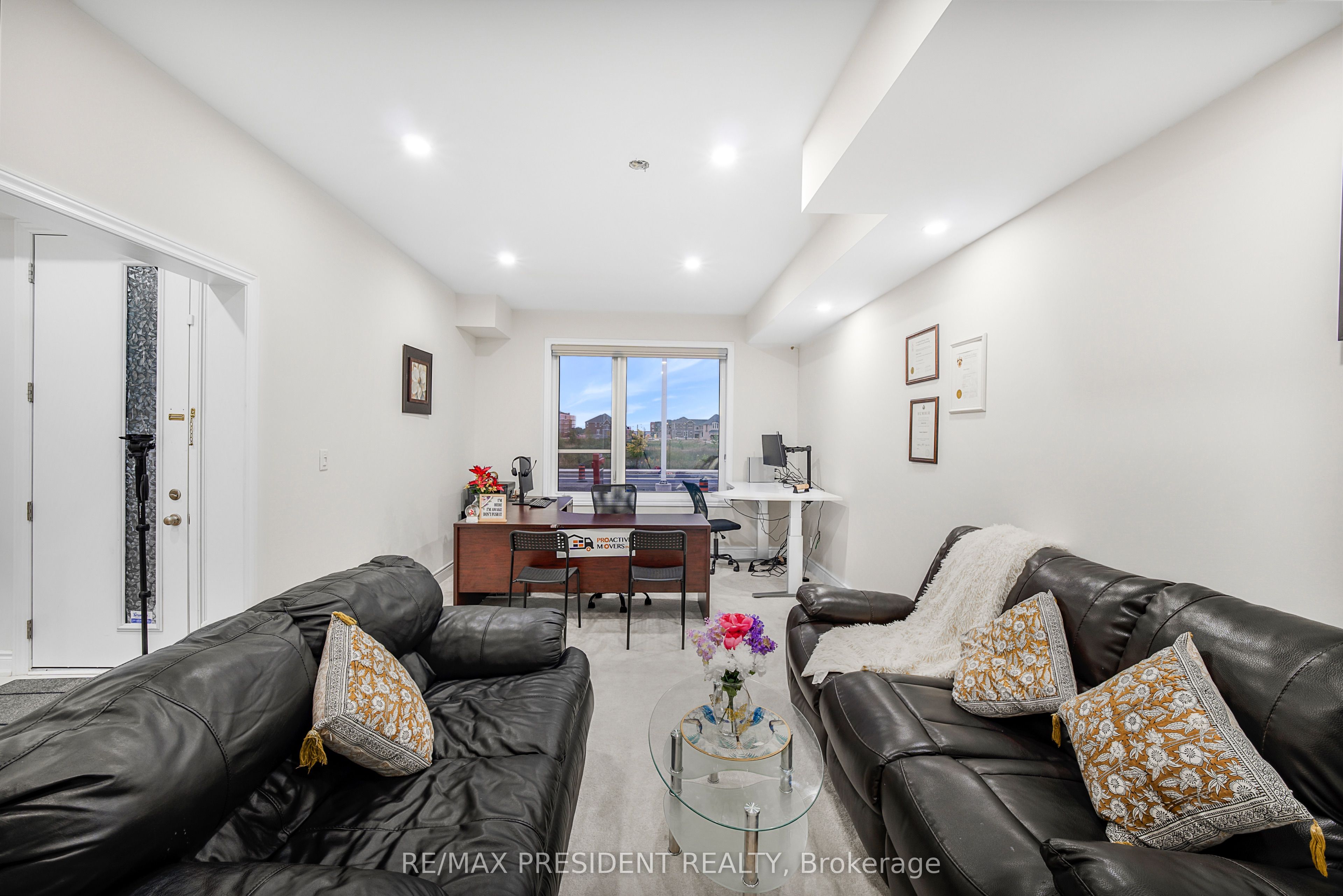 3377 Sixth Line Property Photo 5