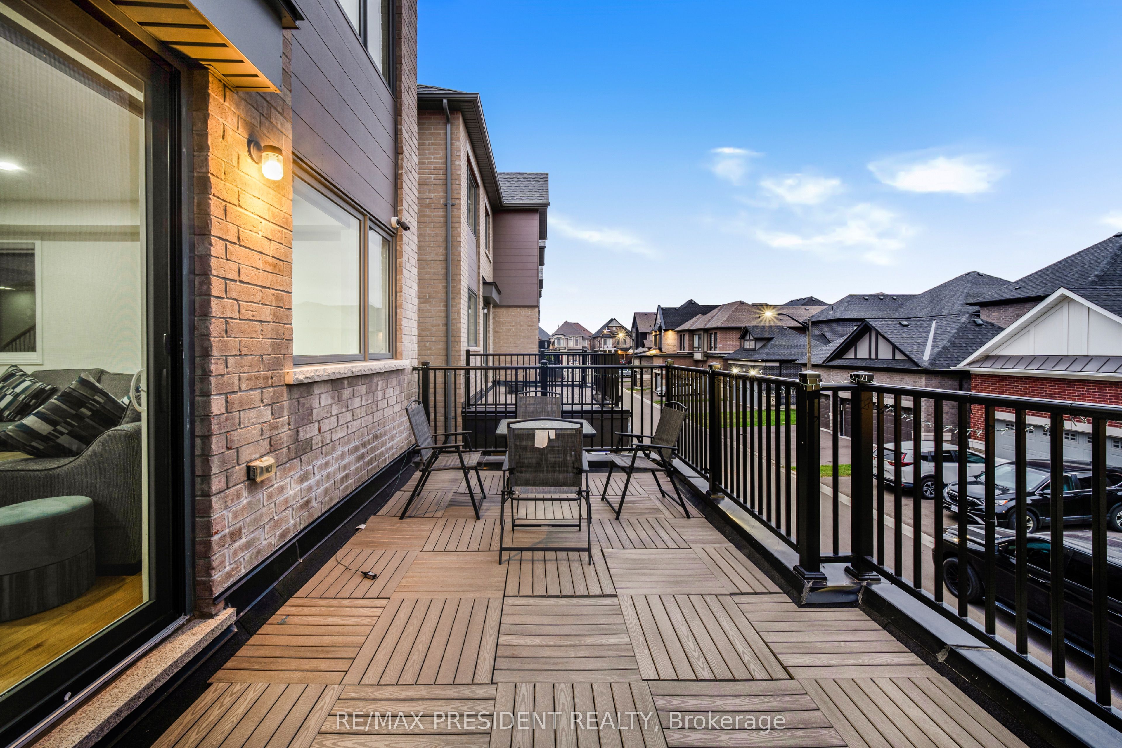 3377 Sixth Line Property Photo 7
