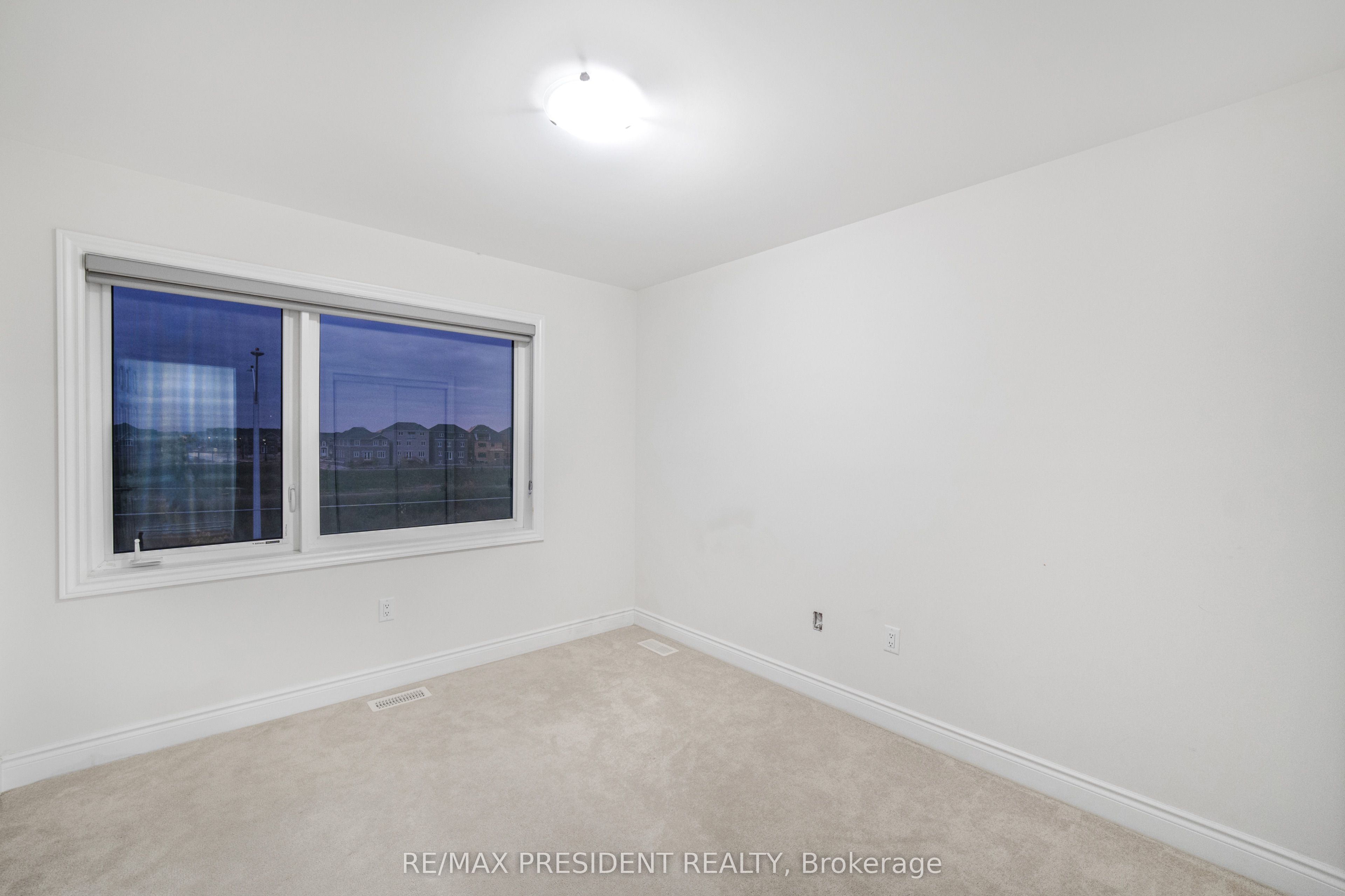3377 Sixth Line Property Photo 11