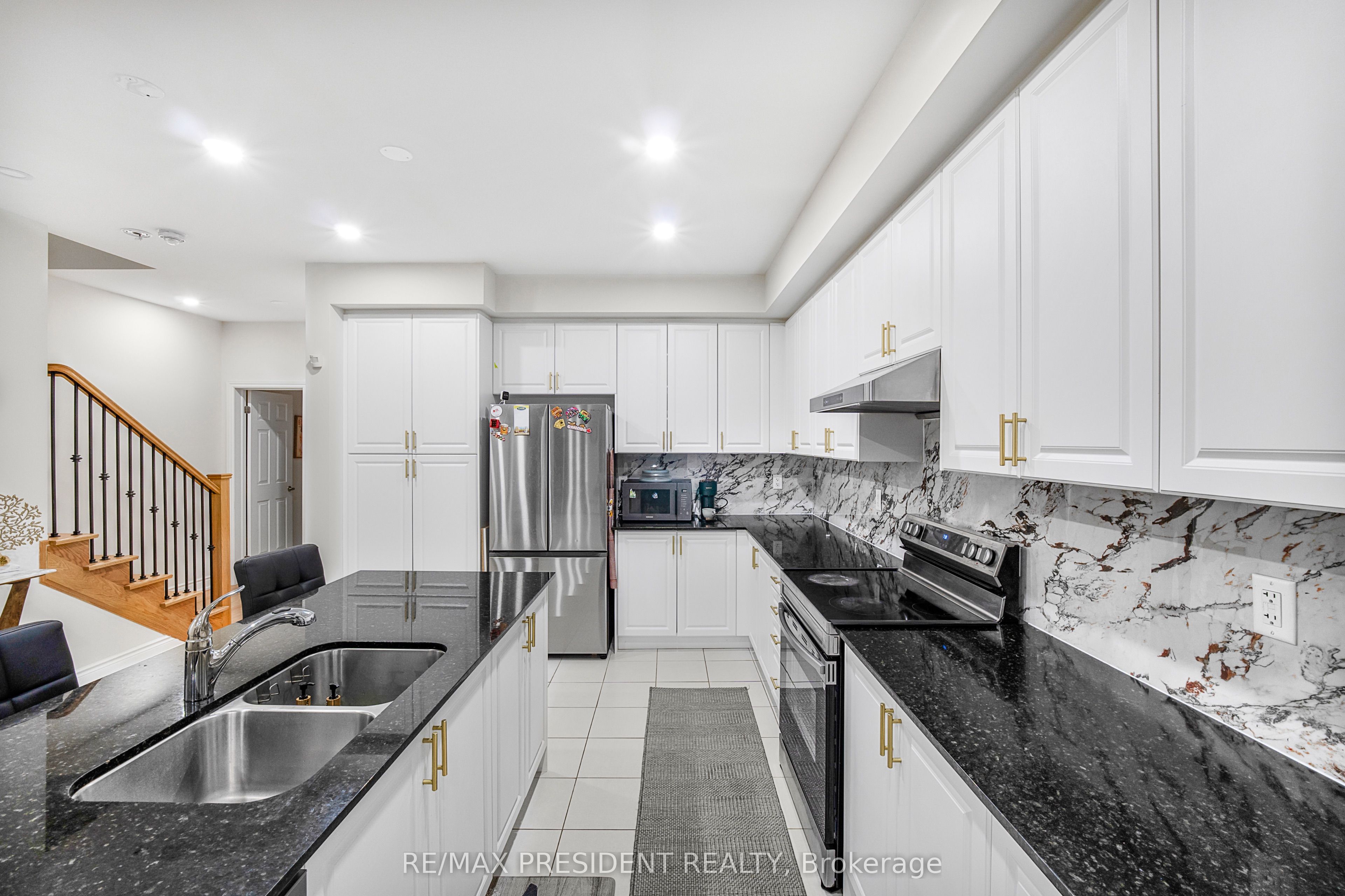 3377 Sixth Line Property Photo 19