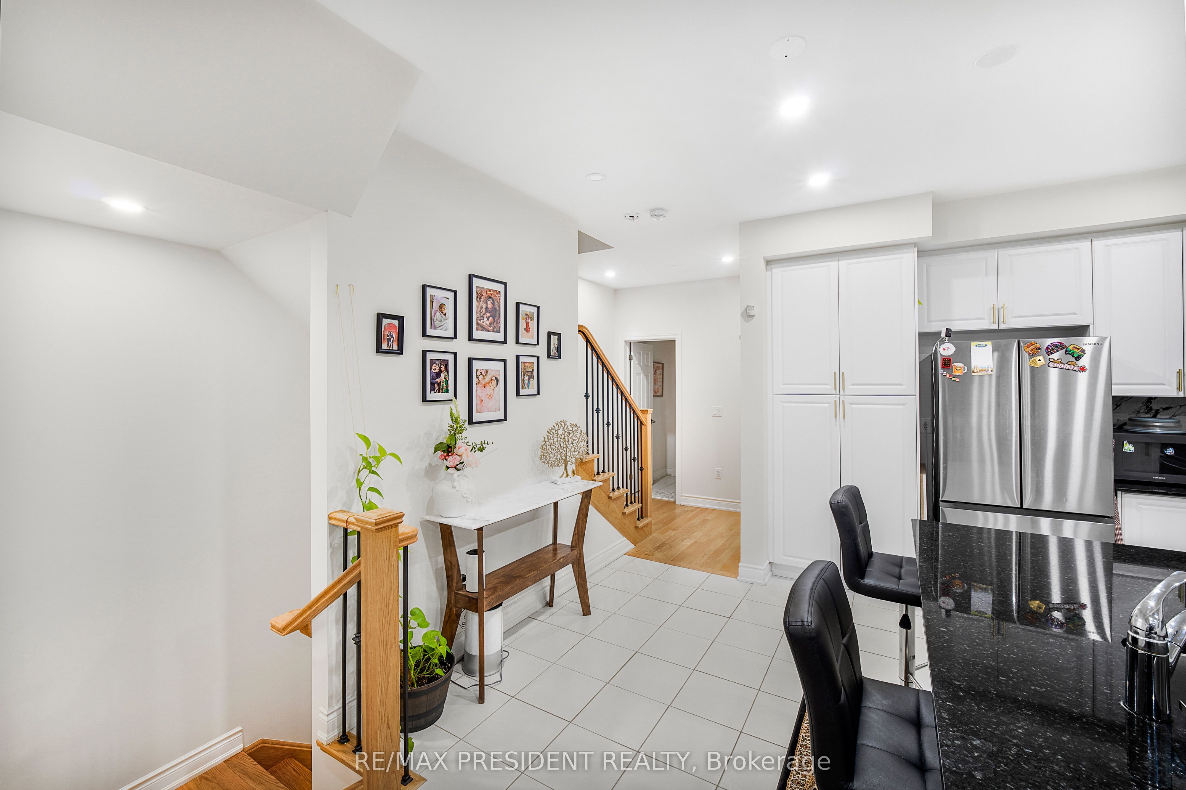 3377 Sixth Line Property Photo 22