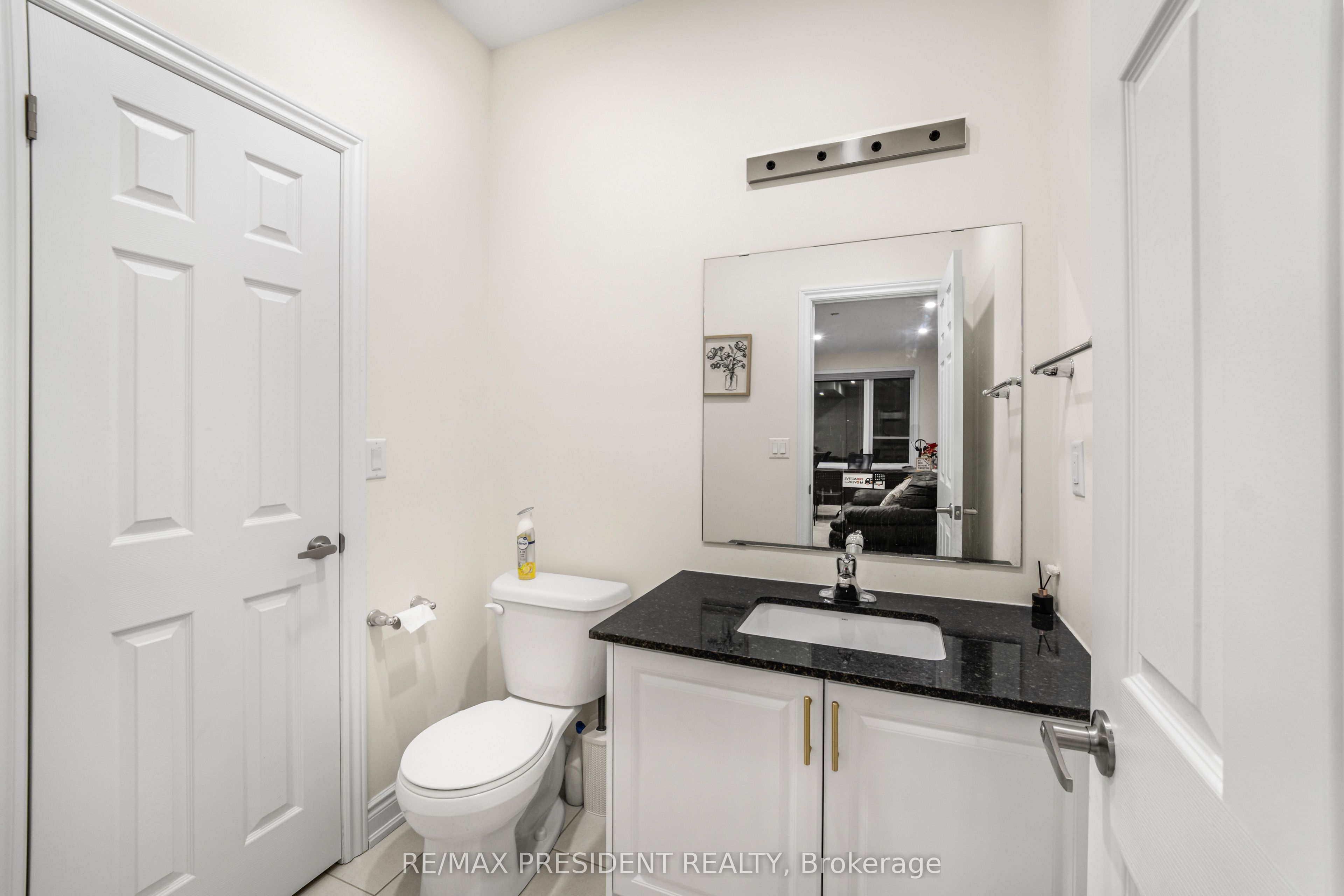 3377 Sixth Line Property Photo 23