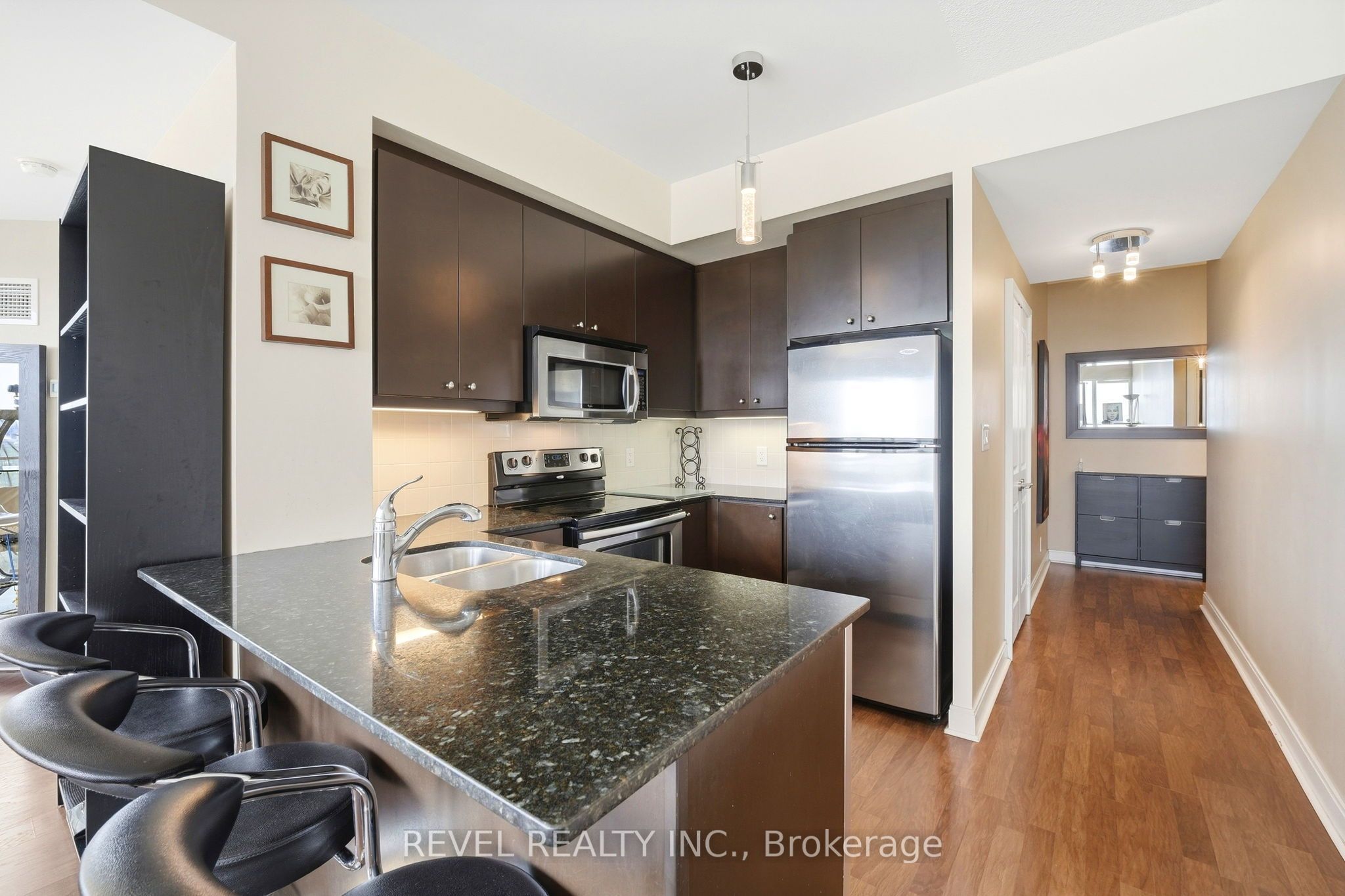 50 Absolute Avenue E 3704 Property Photo 10
