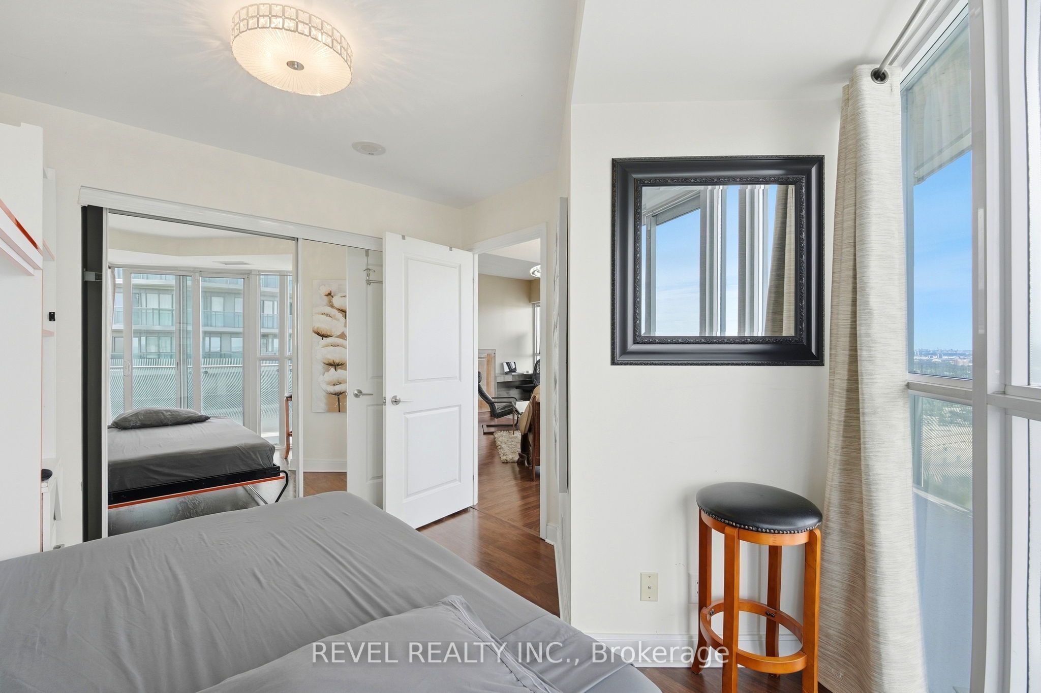 50 Absolute Avenue E 3704 Property Photo 17