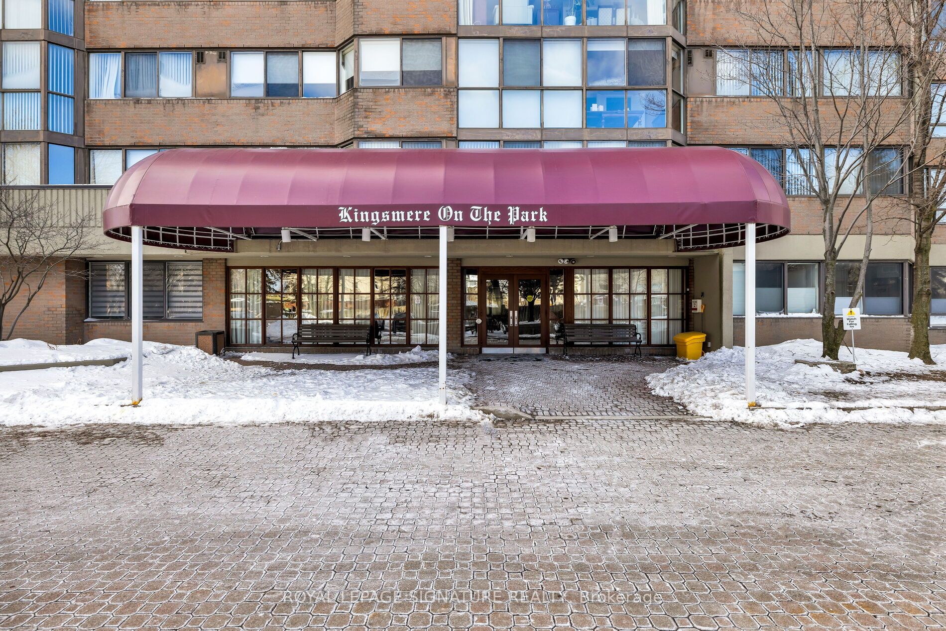 880 Dundas Street W 909 Property Photo 19