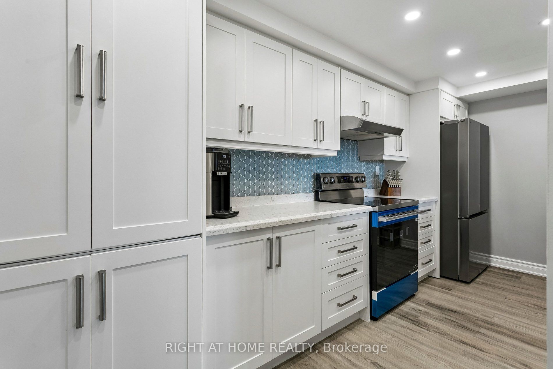 550 Webb Drive 612 Property Photo 10