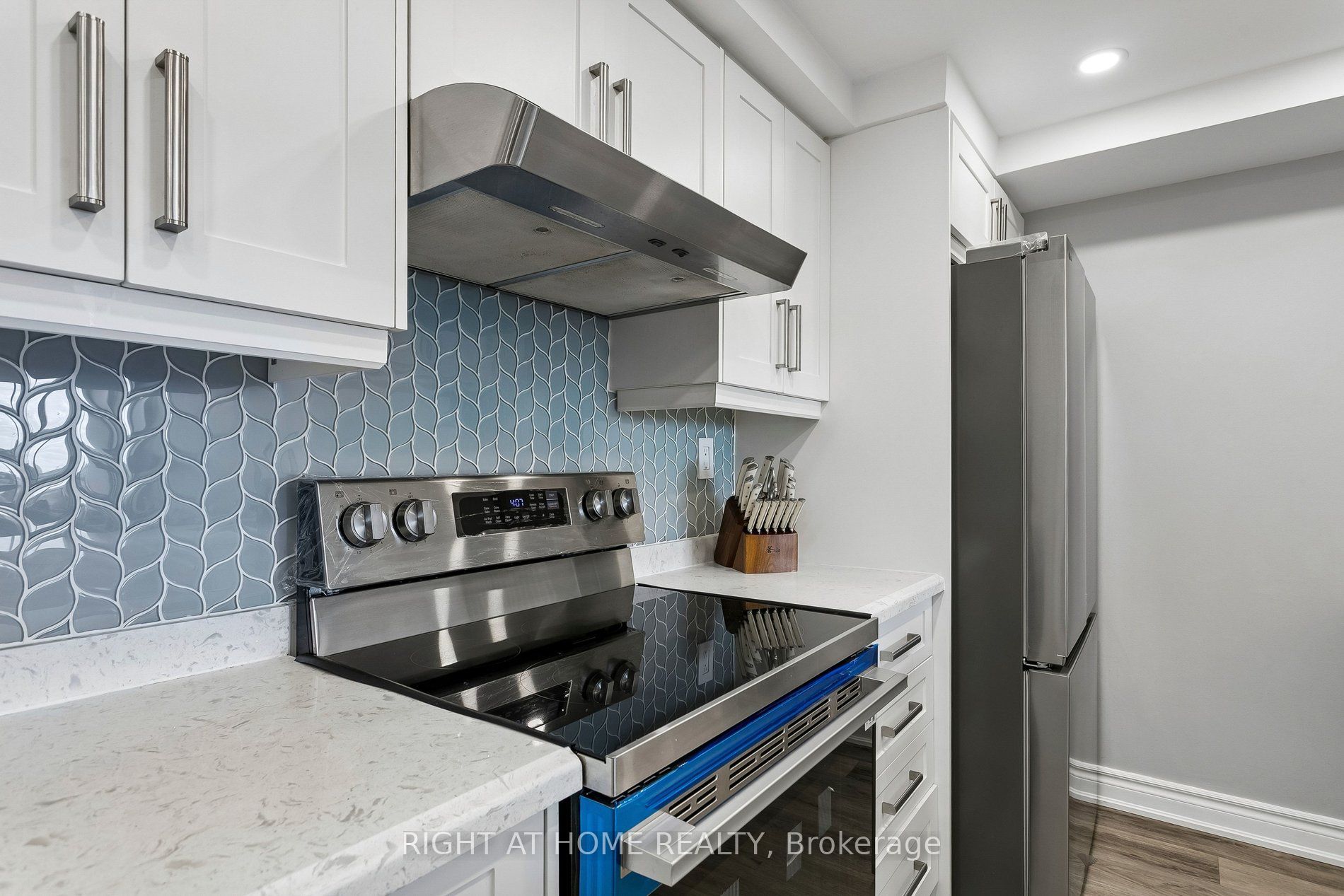 550 Webb Drive 612 Property Photo 12