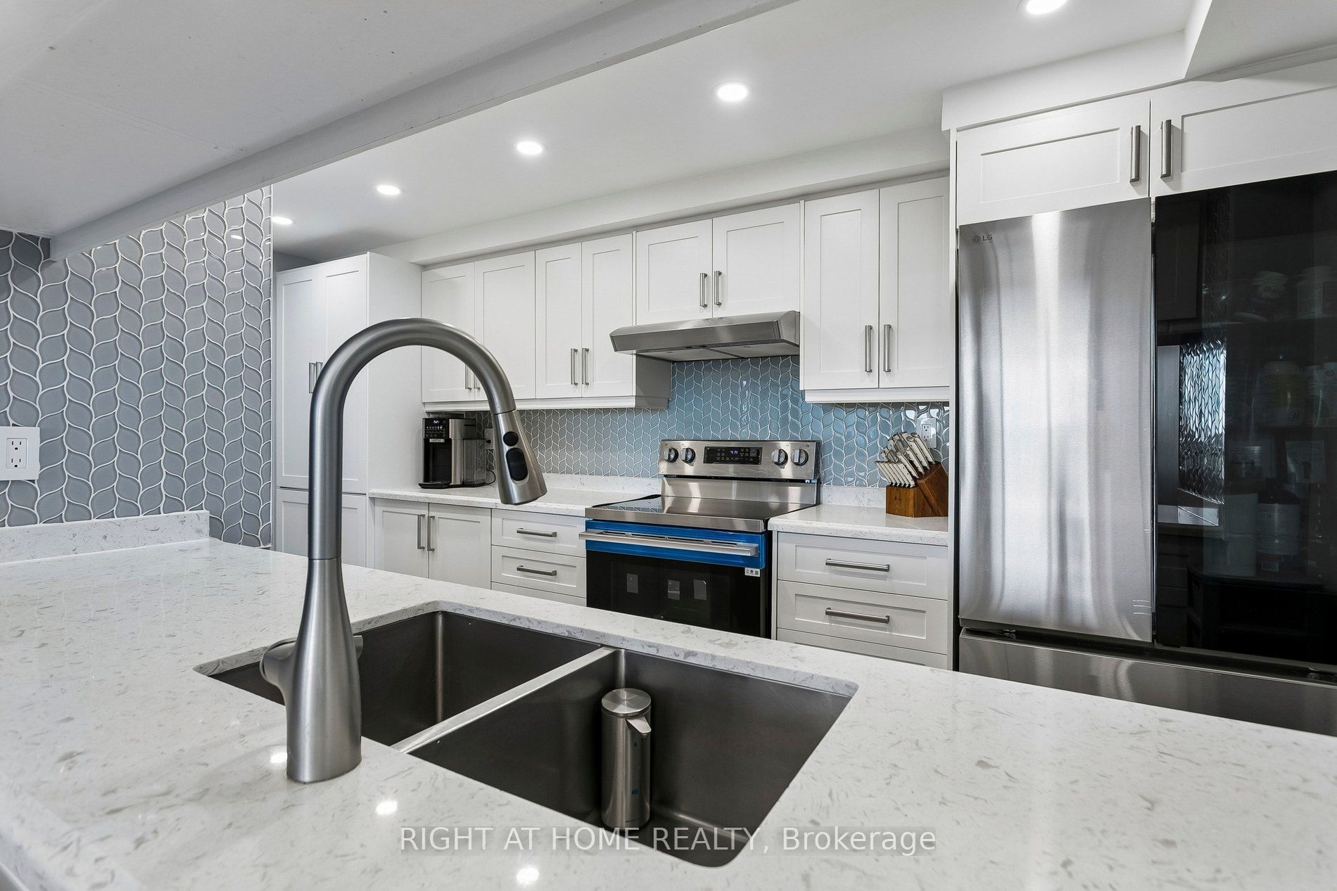 550 Webb Drive 612 Property Photo 15