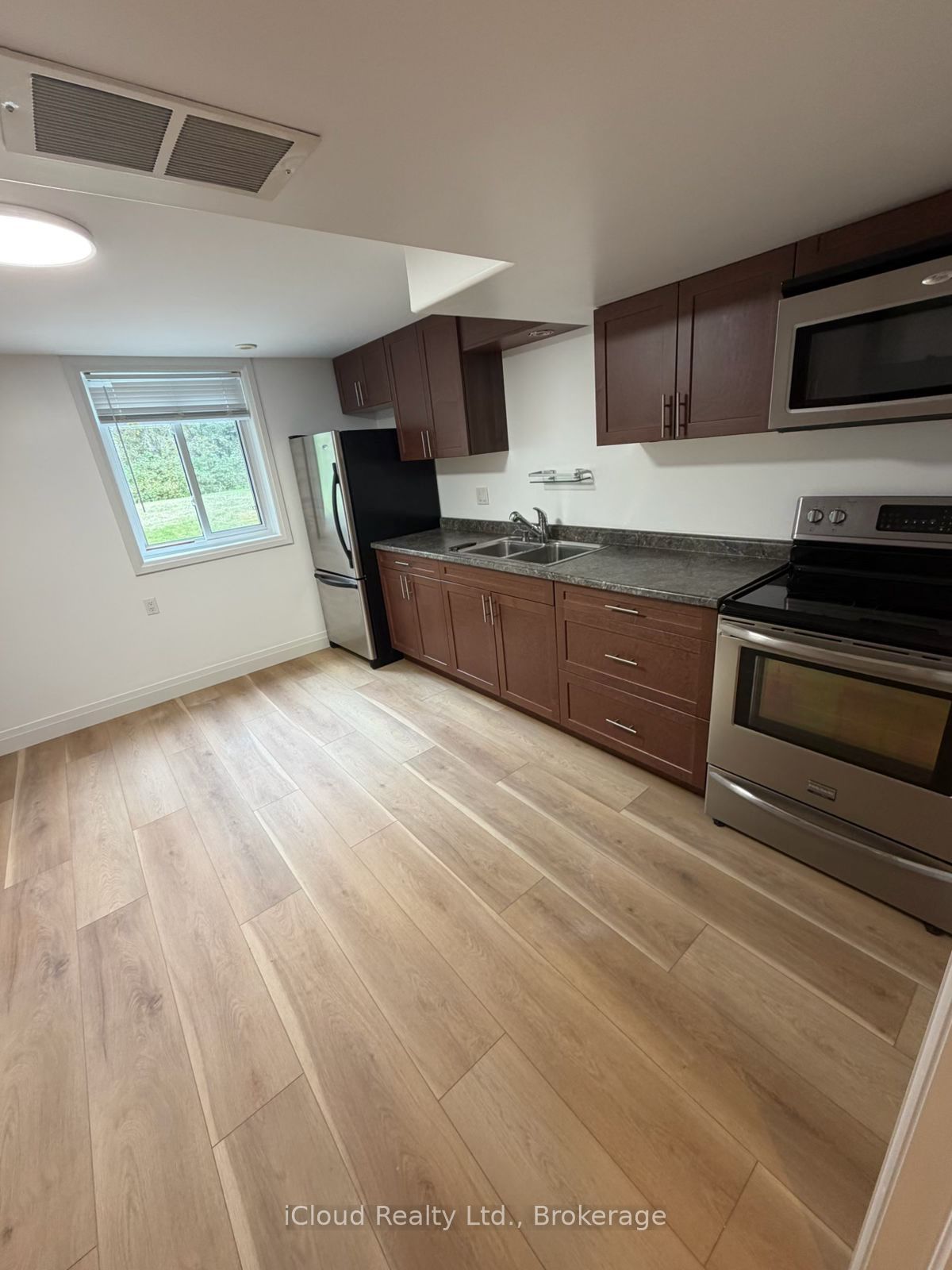 84 Confederation Road Property Photo 5