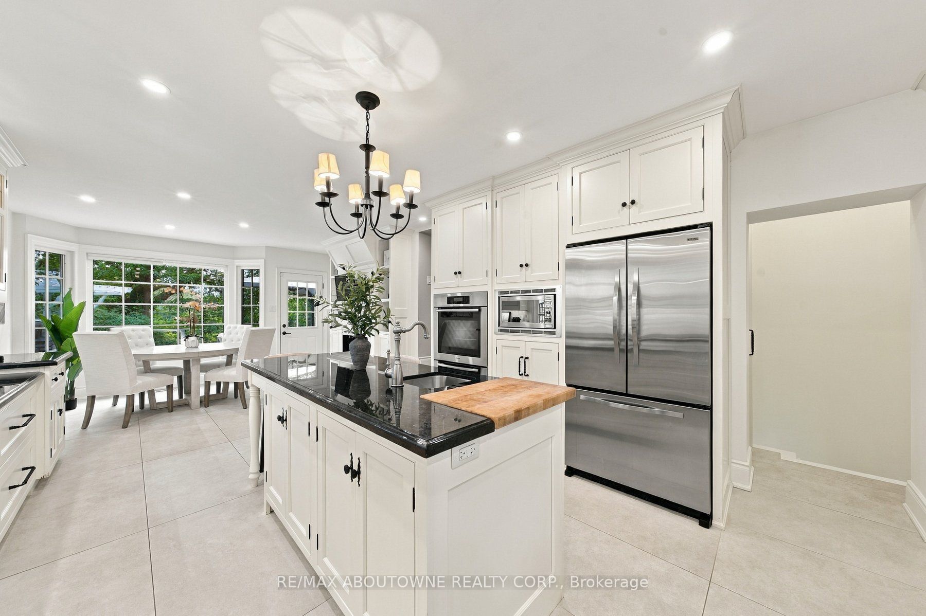 426 Trafalgar Road Property Photo 12