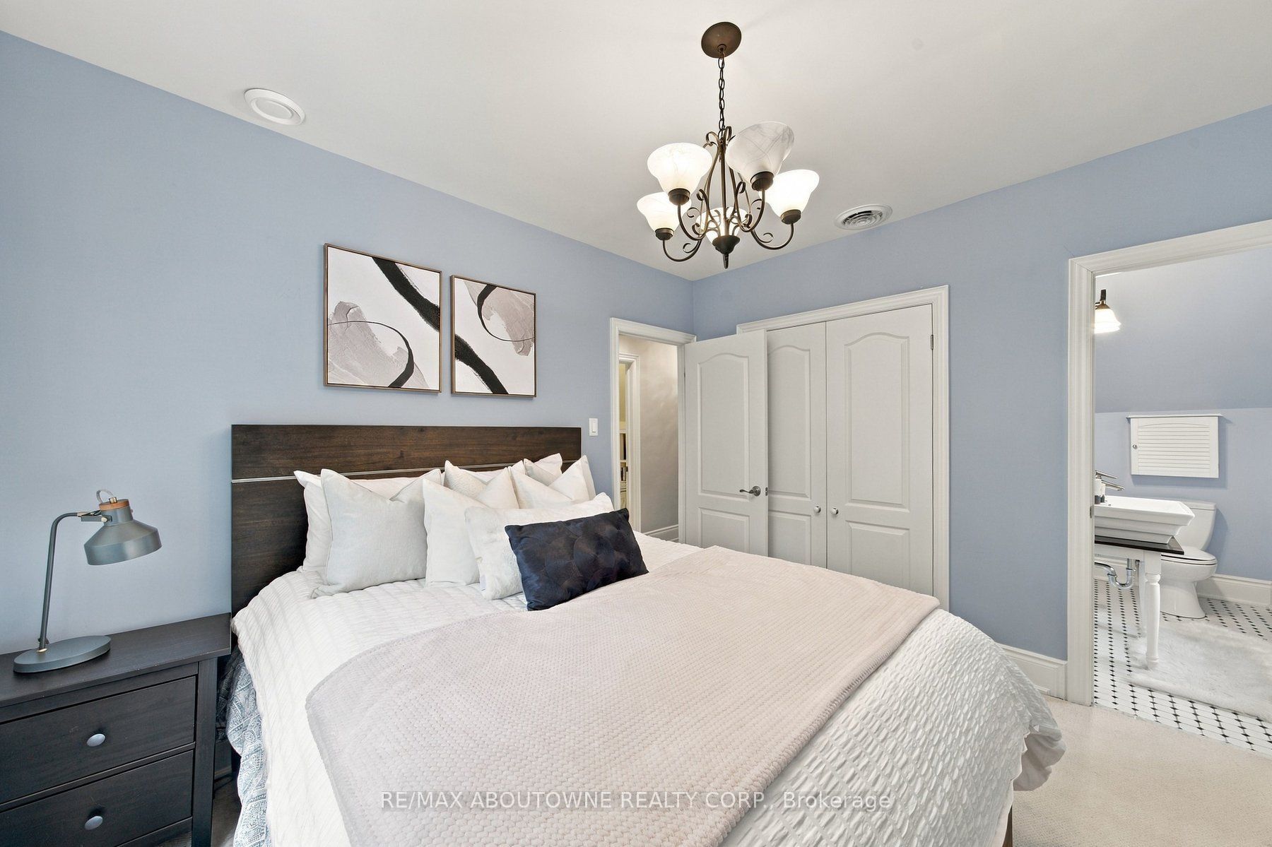 426 Trafalgar Road Property Photo 23