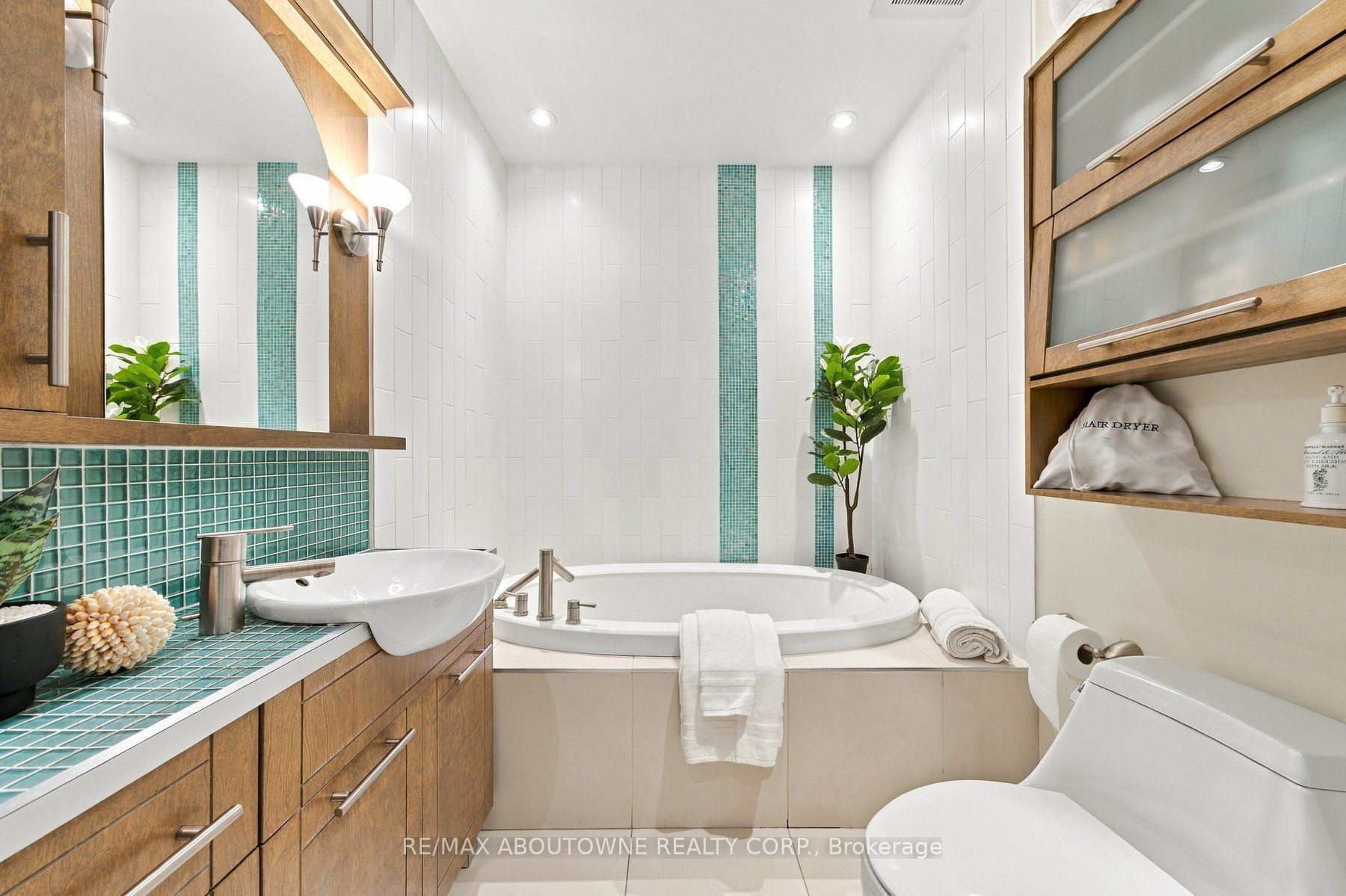 426 Trafalgar Road Property Photo 27