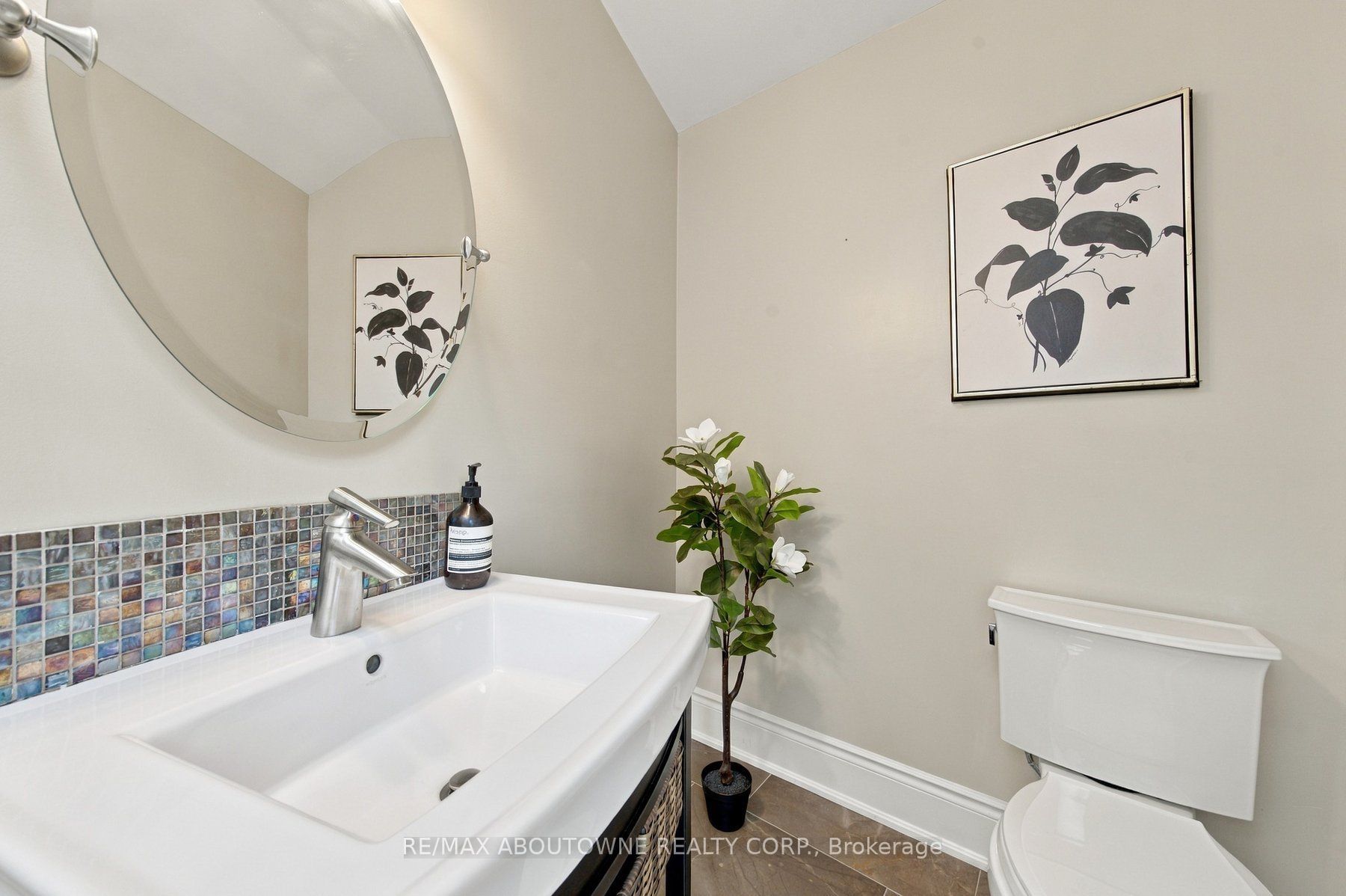 426 Trafalgar Road Property Photo 32