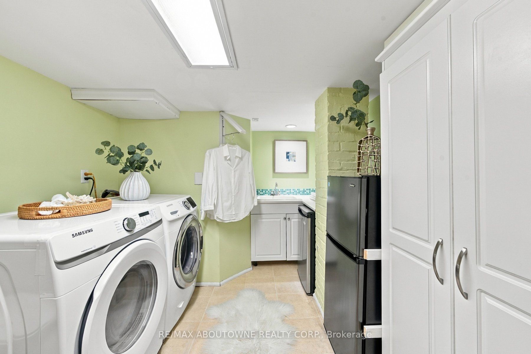 426 Trafalgar Road Property Photo 36