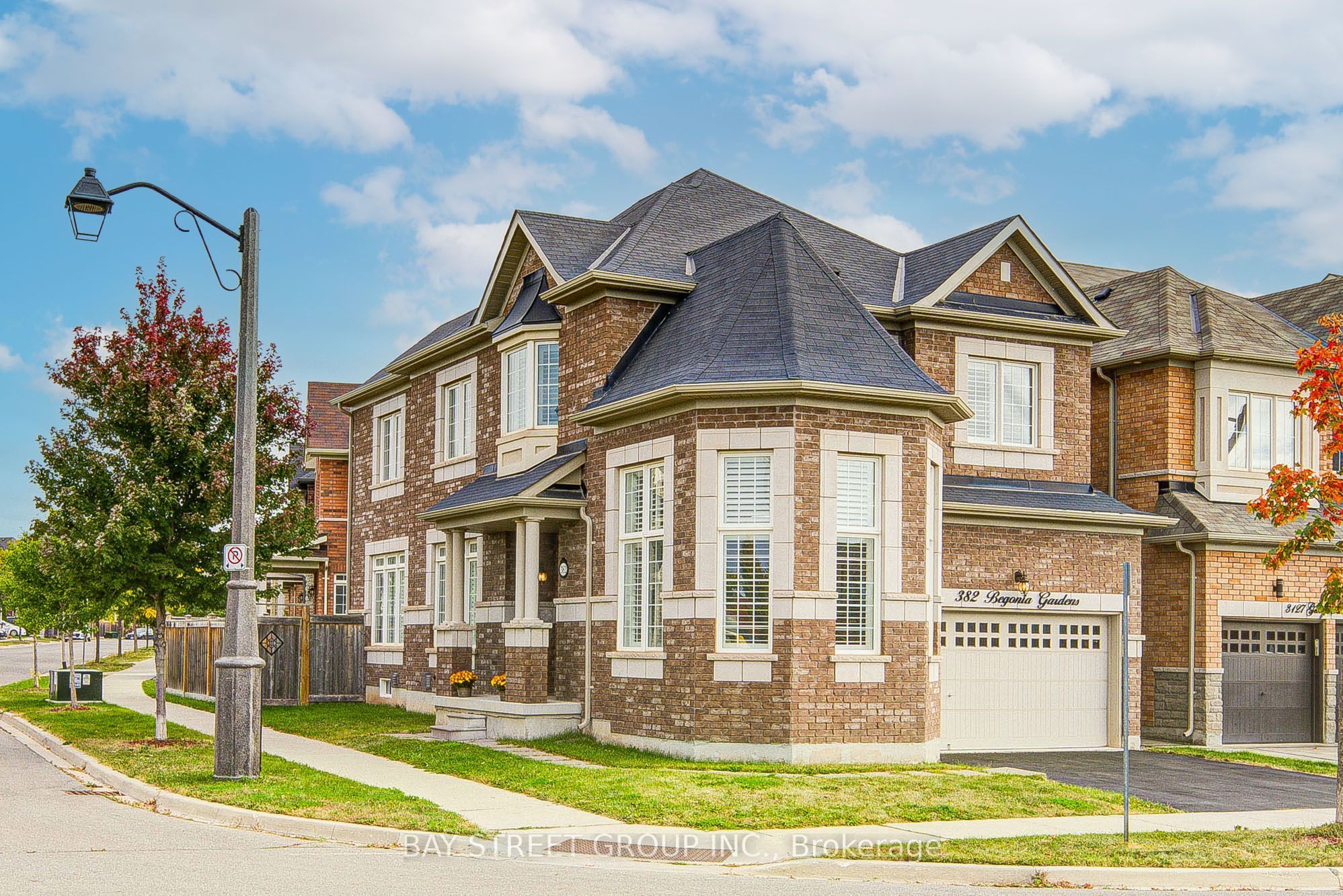 382 Begonia Gardens Property Photo 1