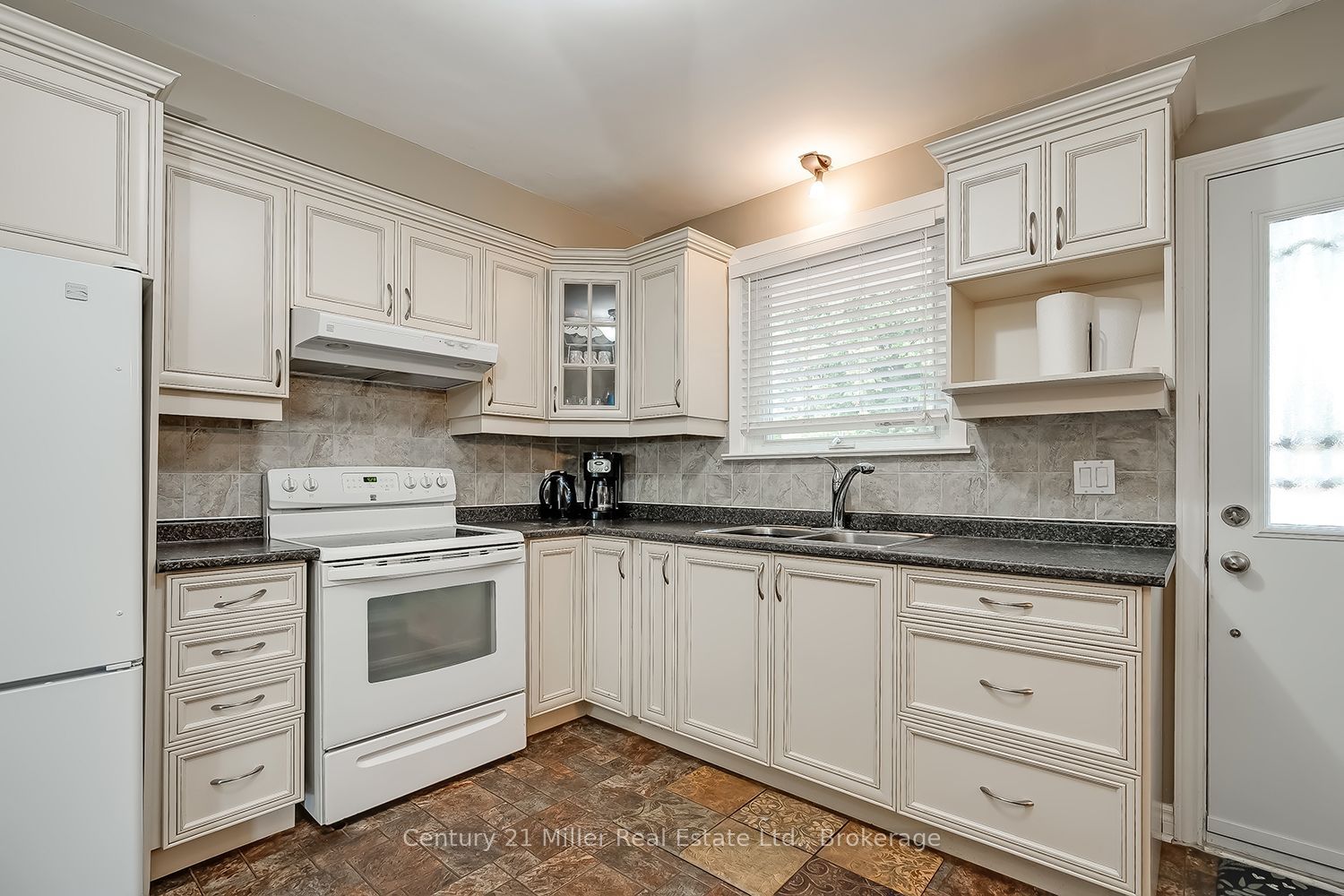 1135 Bridge Road Property Photo 19