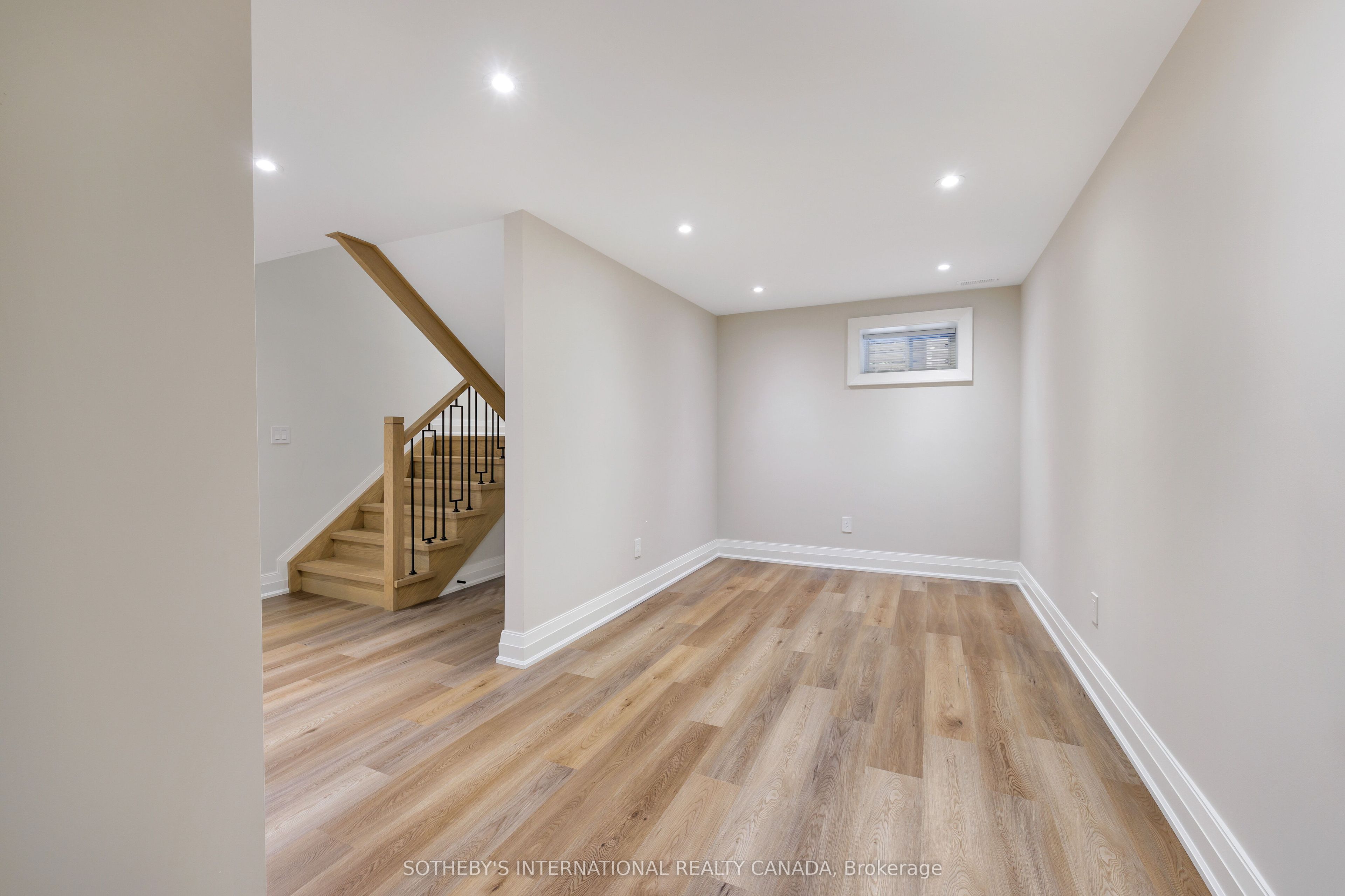 57 Burnhamthorpe Park Boulevard Property Photo 41