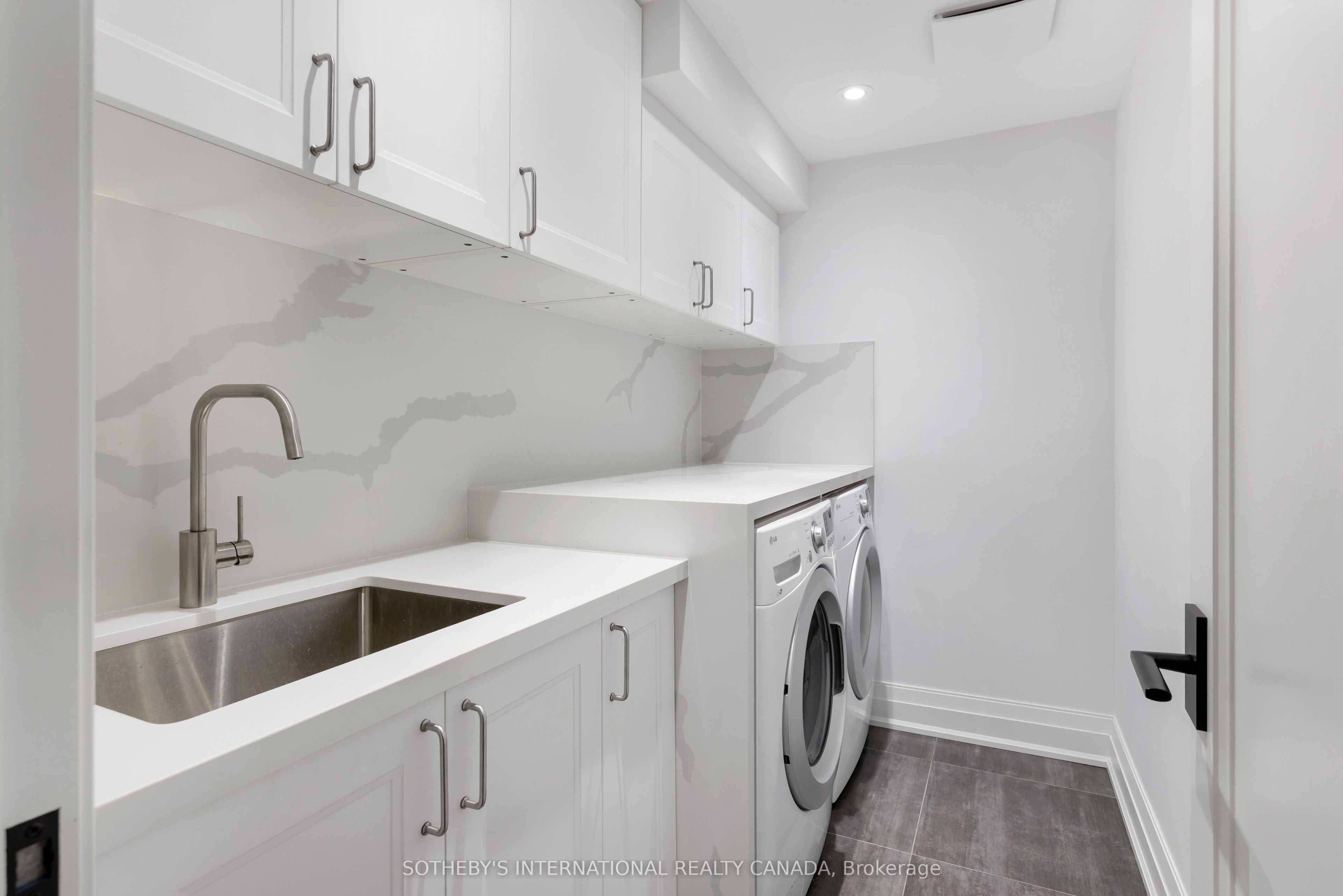 57 Burnhamthorpe Park Boulevard Property Photo 43