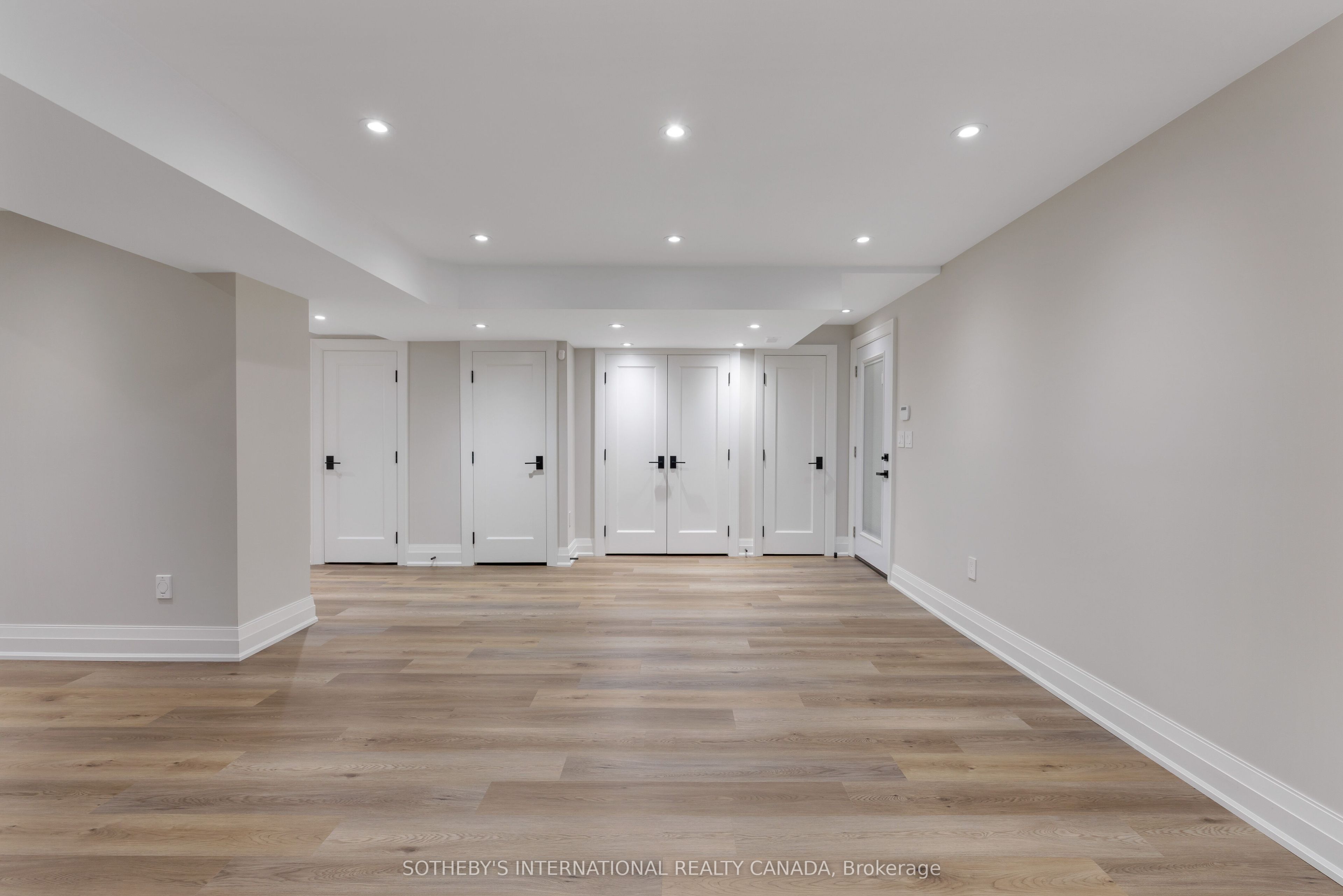 57 Burnhamthorpe Park Boulevard Property Photo 44