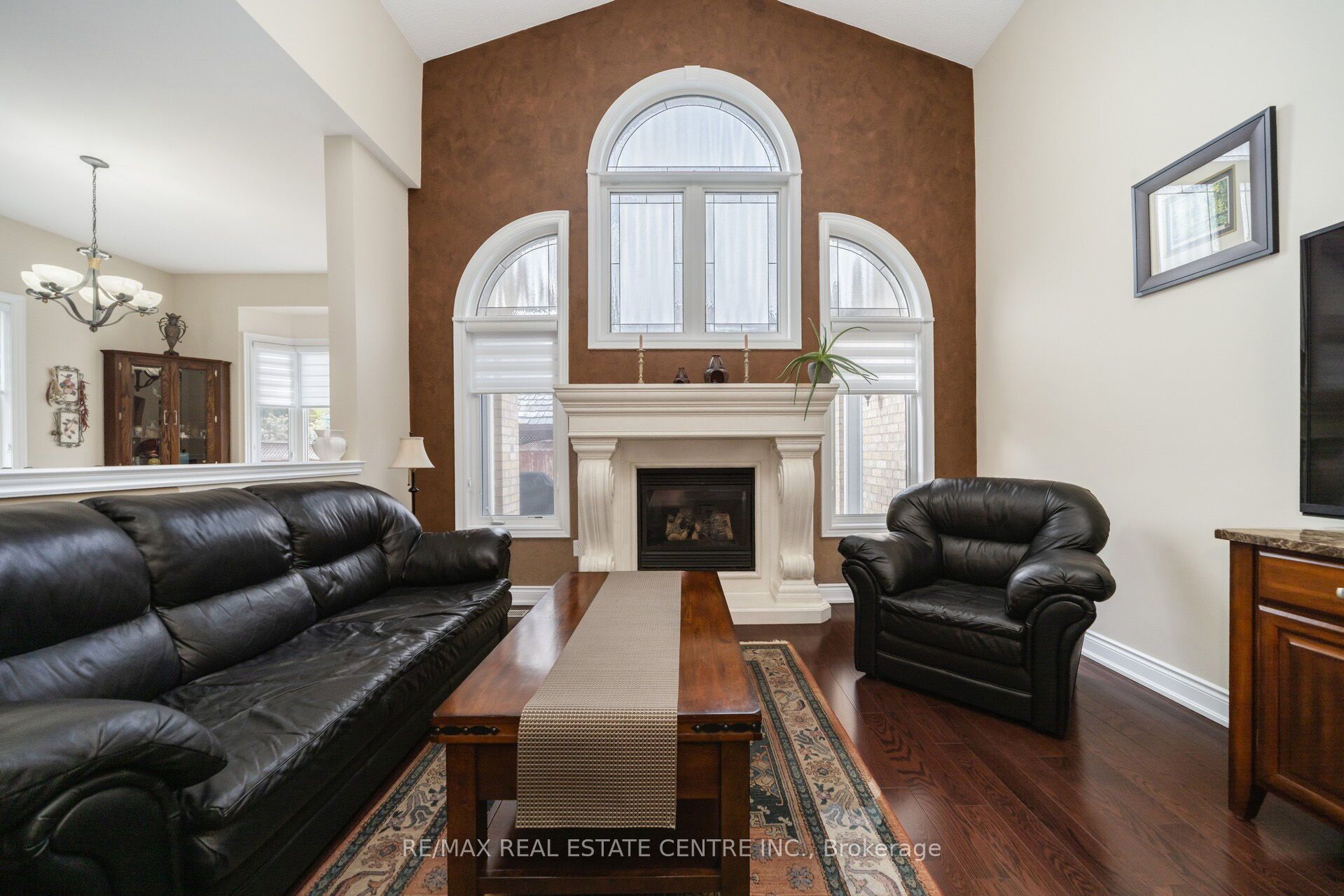 10 Eiffel Boulevard Property Photo 10