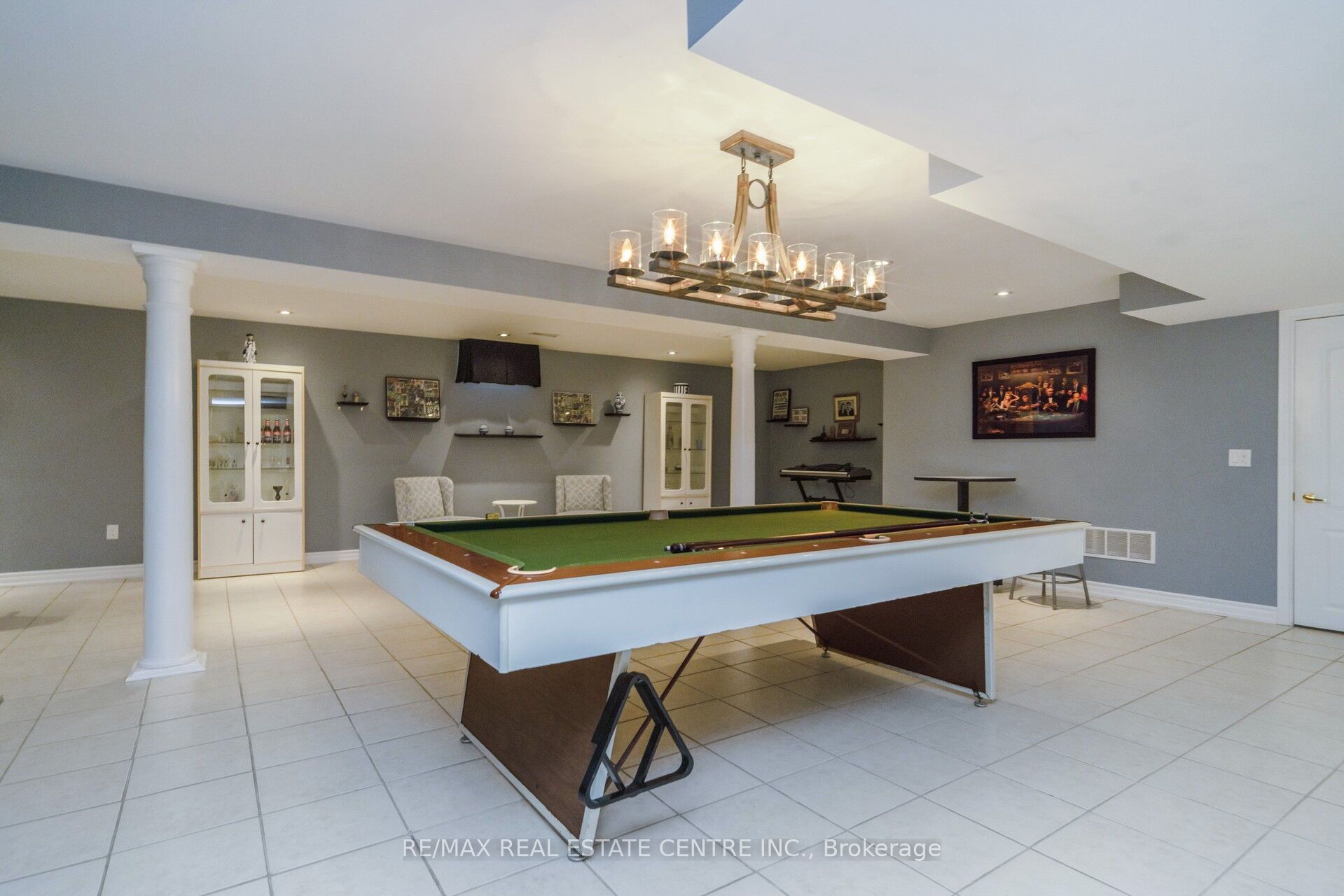10 Eiffel Boulevard Property Photo 35