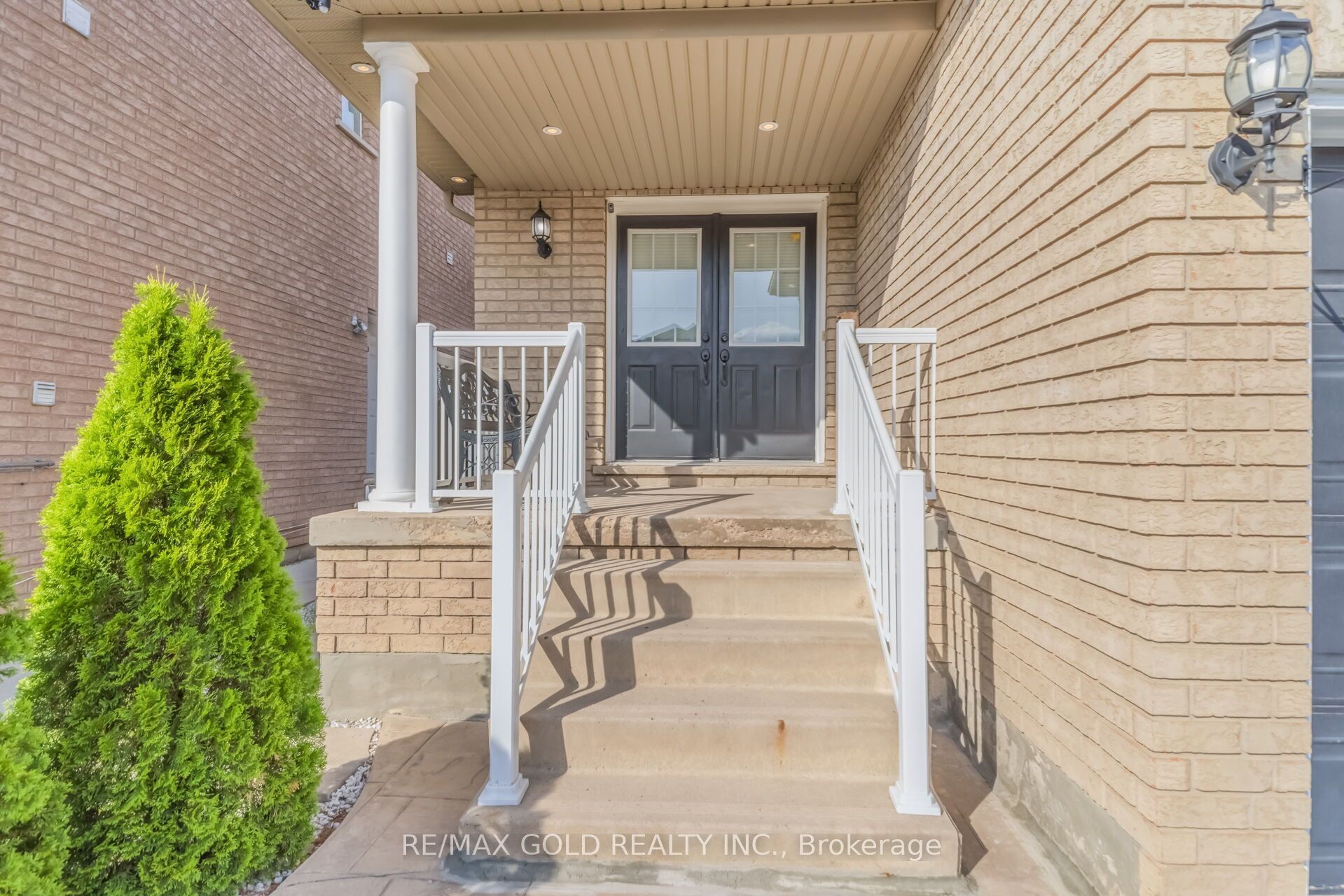 15 Newark Way Property Photo 2