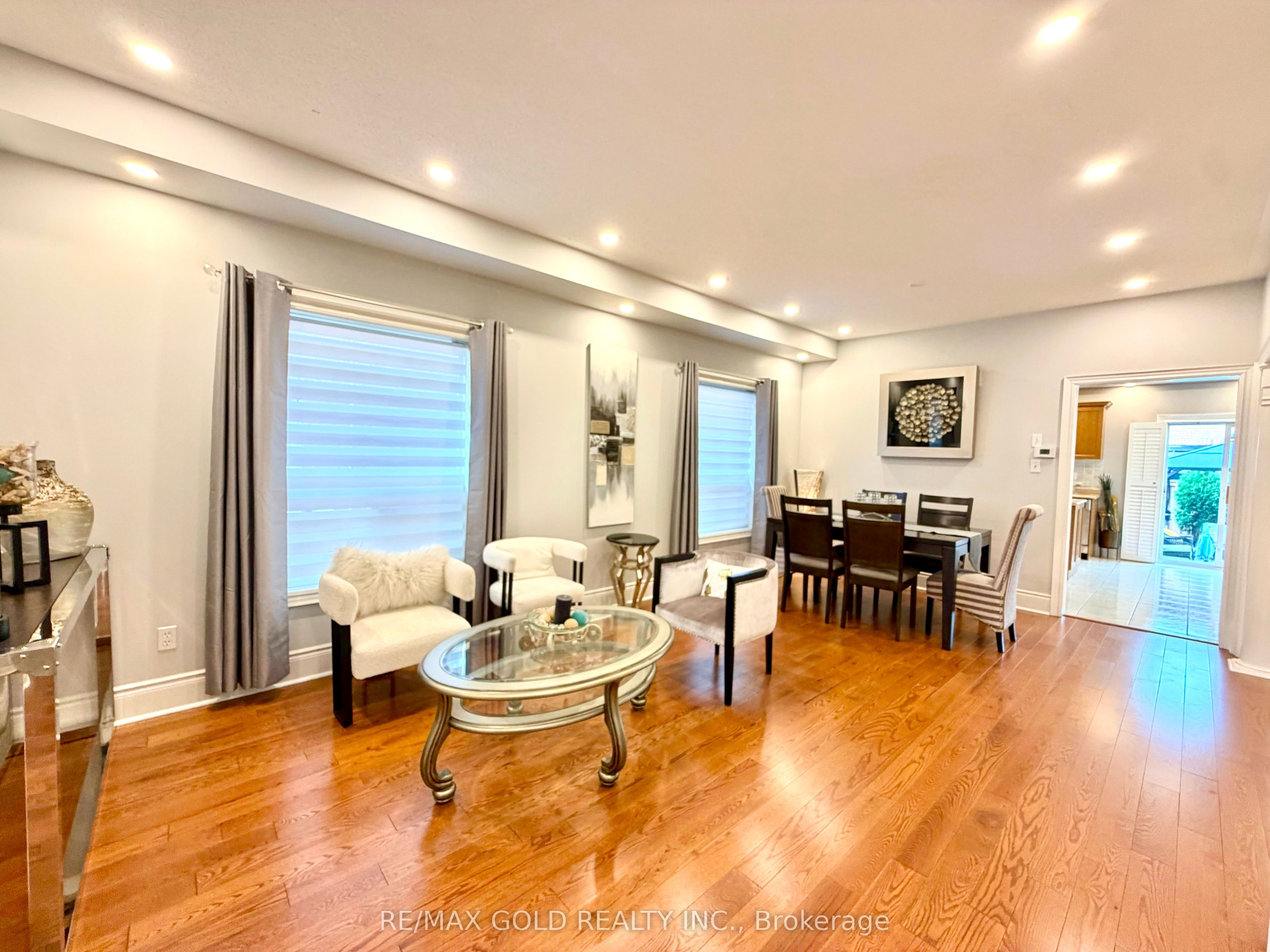 15 Newark Way Property Photo 4