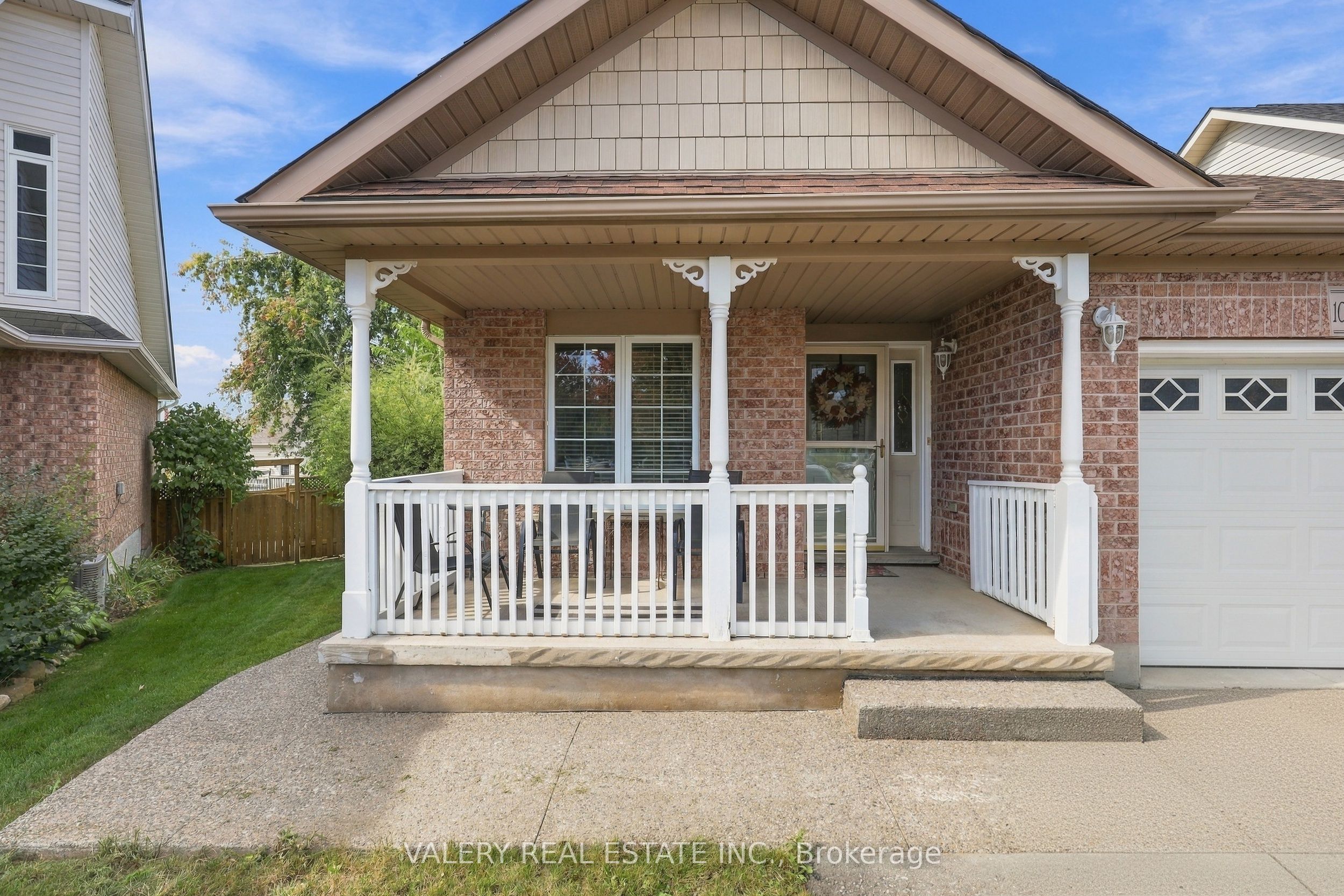 106 Doctor Moore Court Property Photo 2
