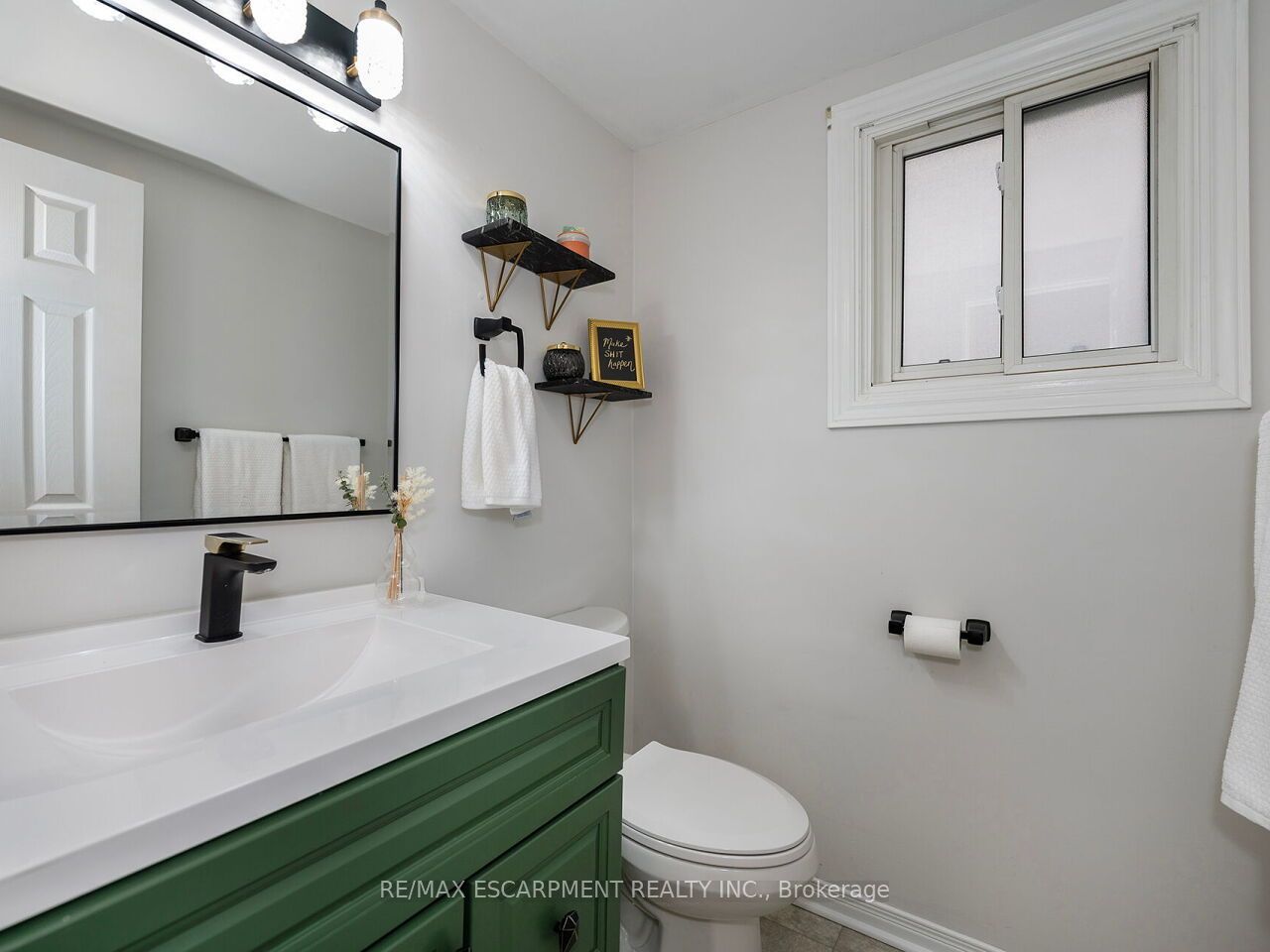 74 Maiden Lane Property Photo 22