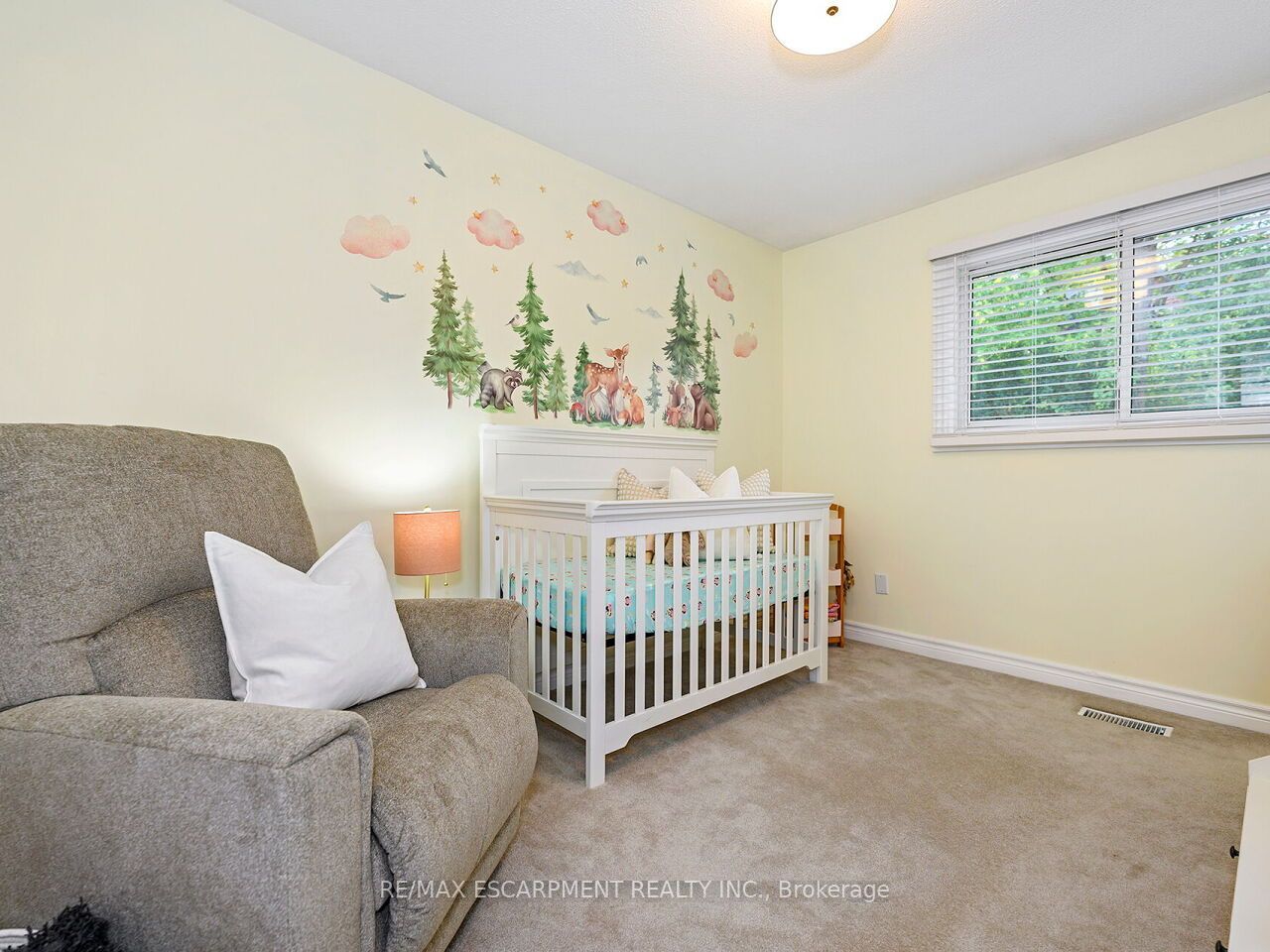 74 Maiden Lane Property Photo 32
