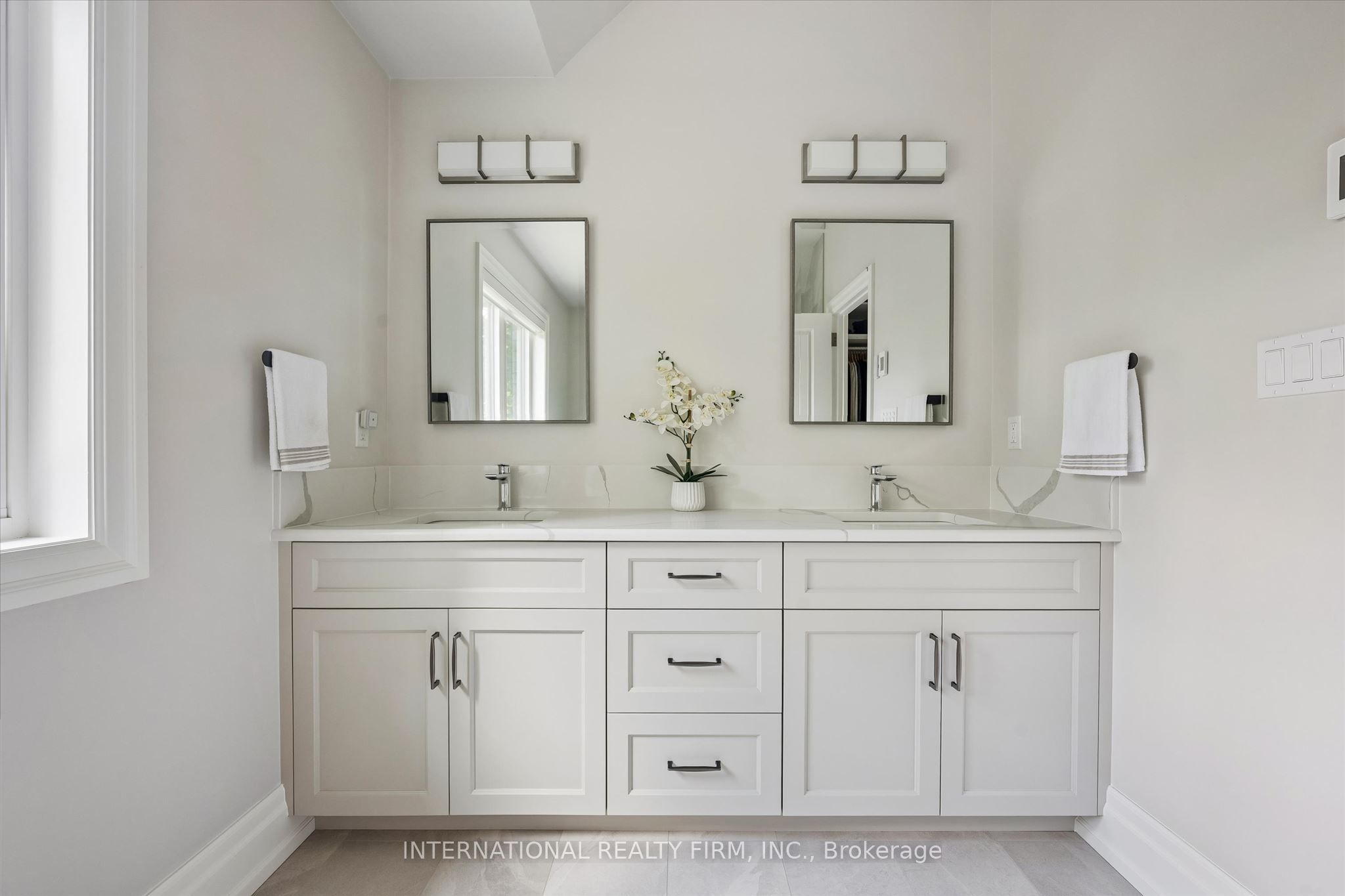 2423 Raymore Drive Property Photo 23
