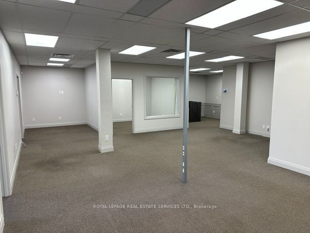 235 Lakeshore Road E 200 Property Photo 4