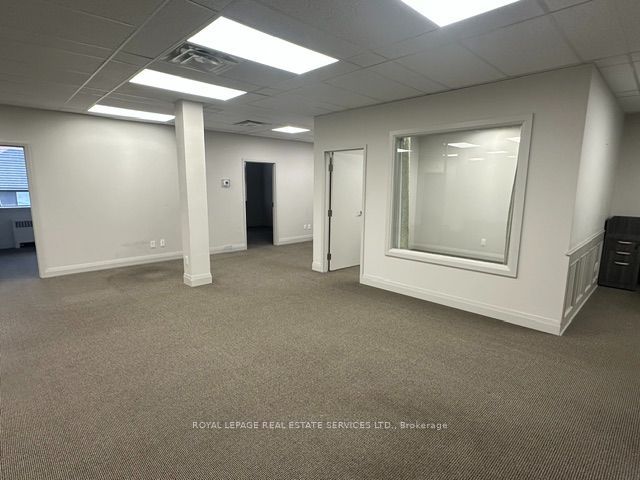 235 Lakeshore Road E 200 Property Photo 10