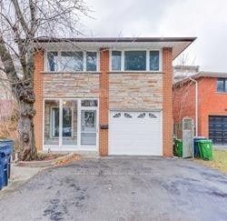 208 Lake Promenade Property Photo 1