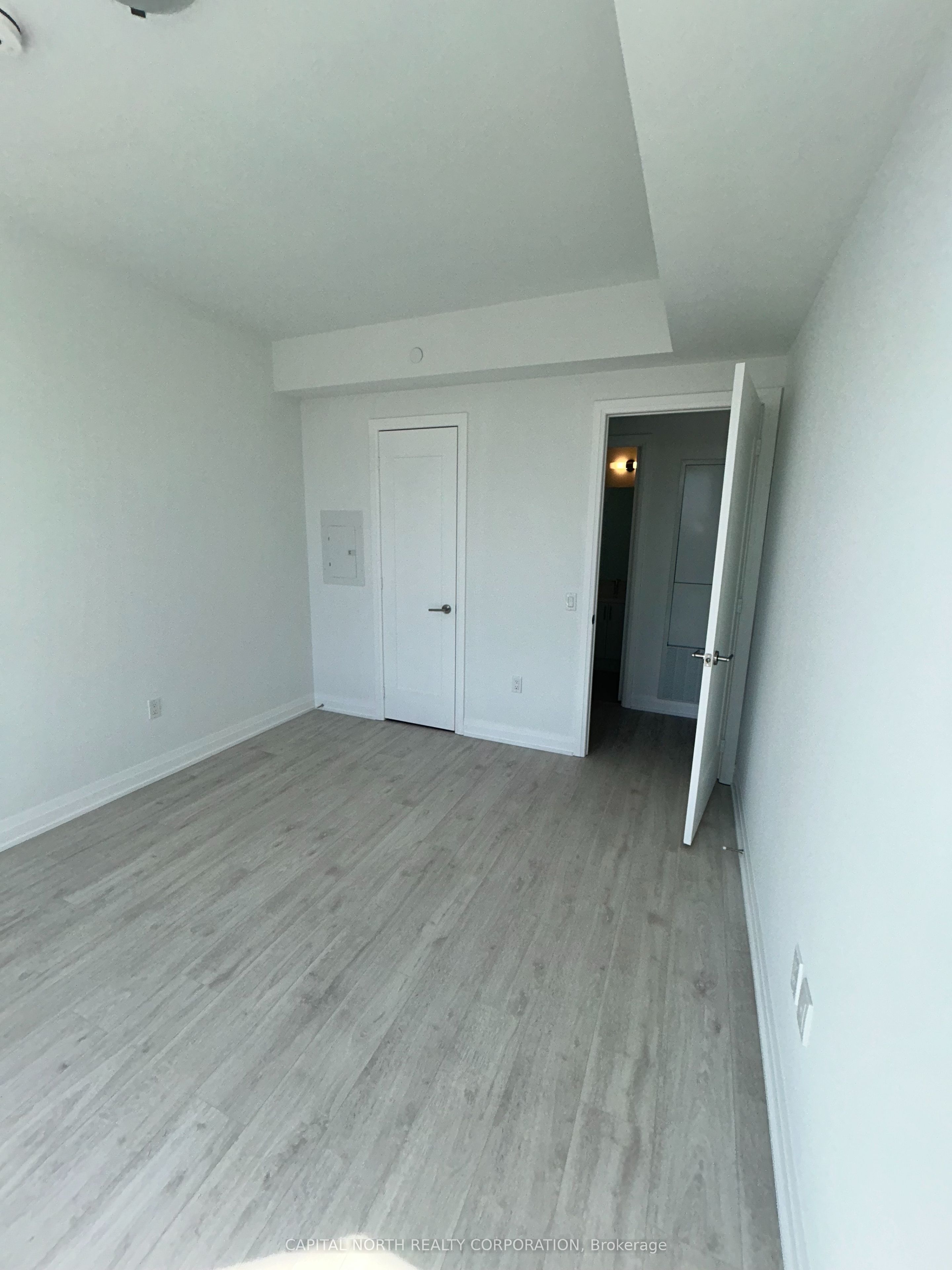 412 Silver Maple Road 612 Property Photo 5