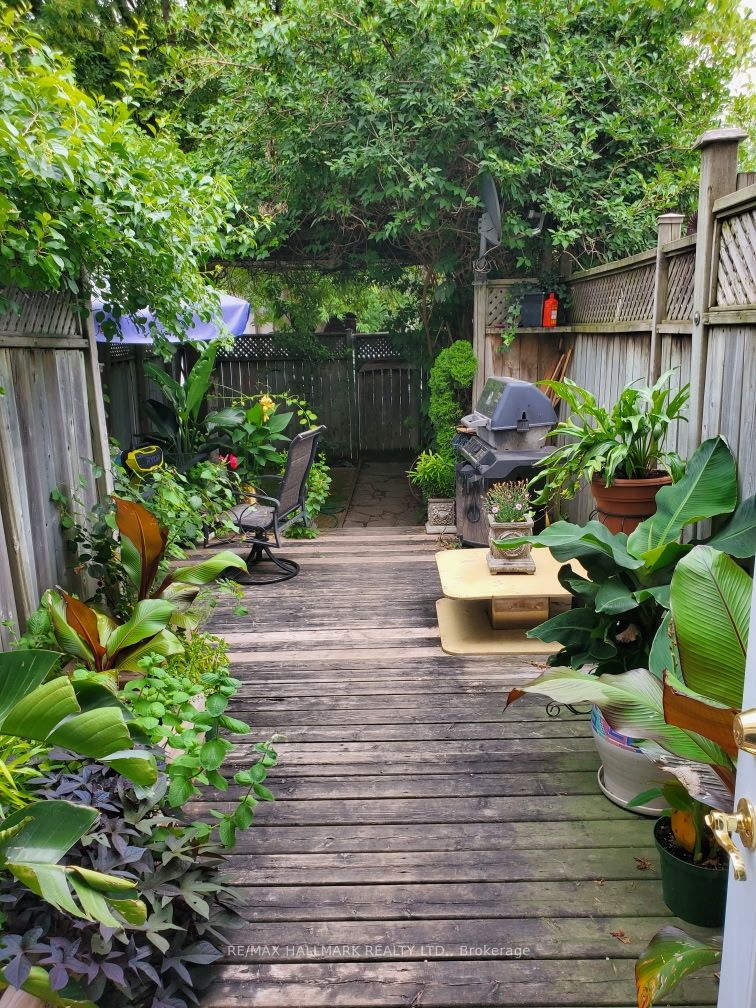 837 Gladstone Avenue Property Photo 16
