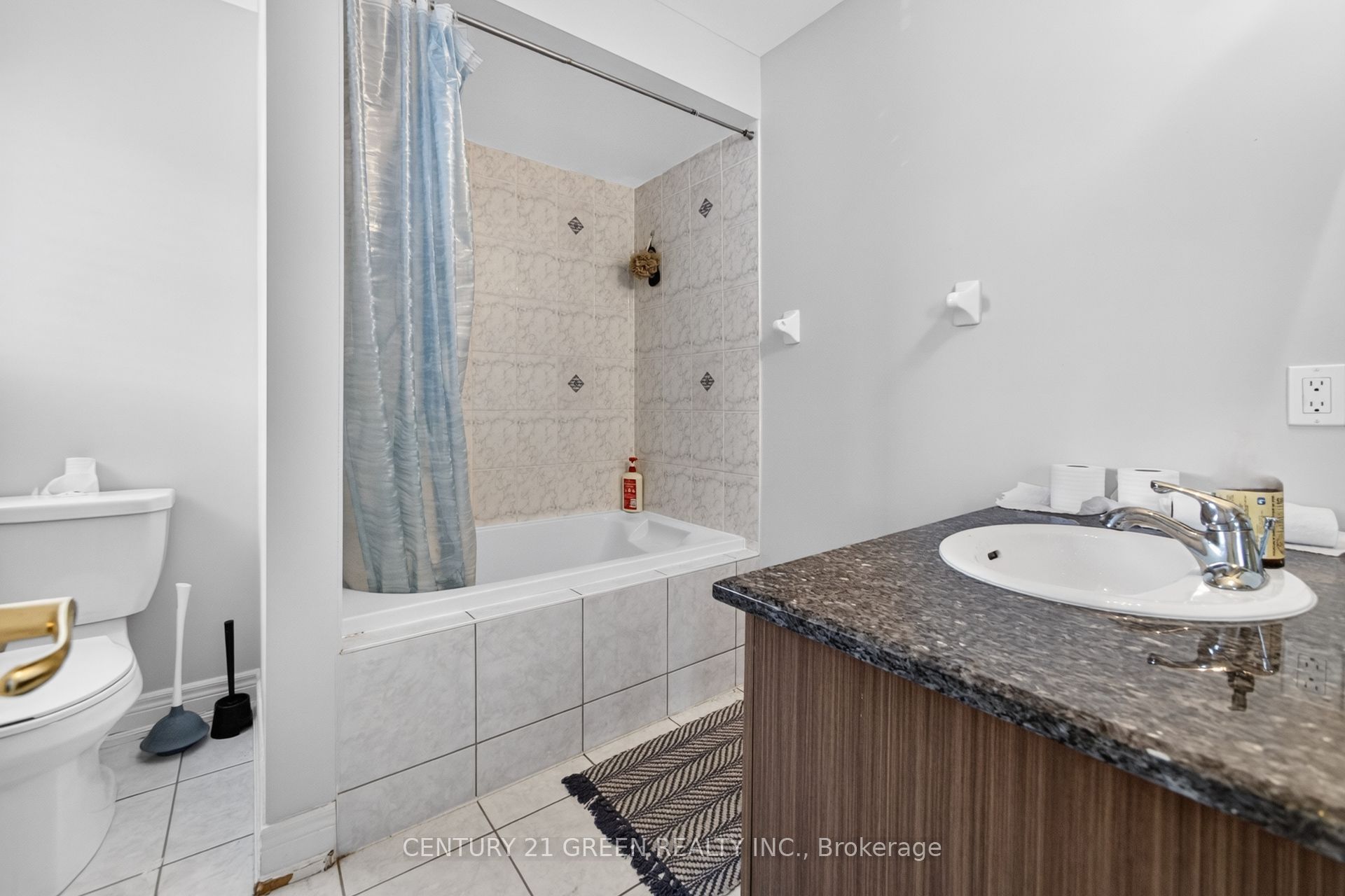 32 Attraction Drive Property Photo 17