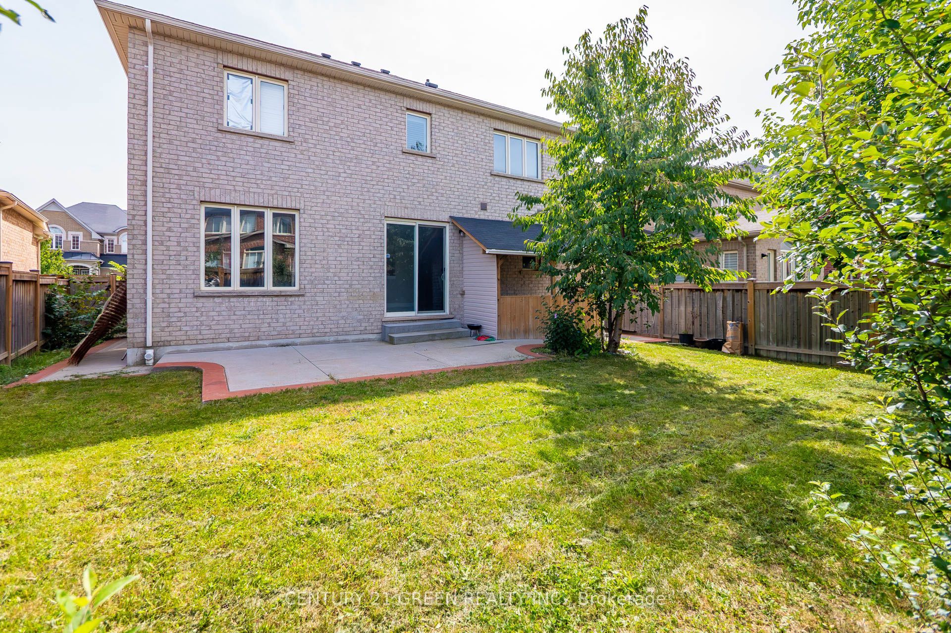 32 Attraction Drive Property Photo 38