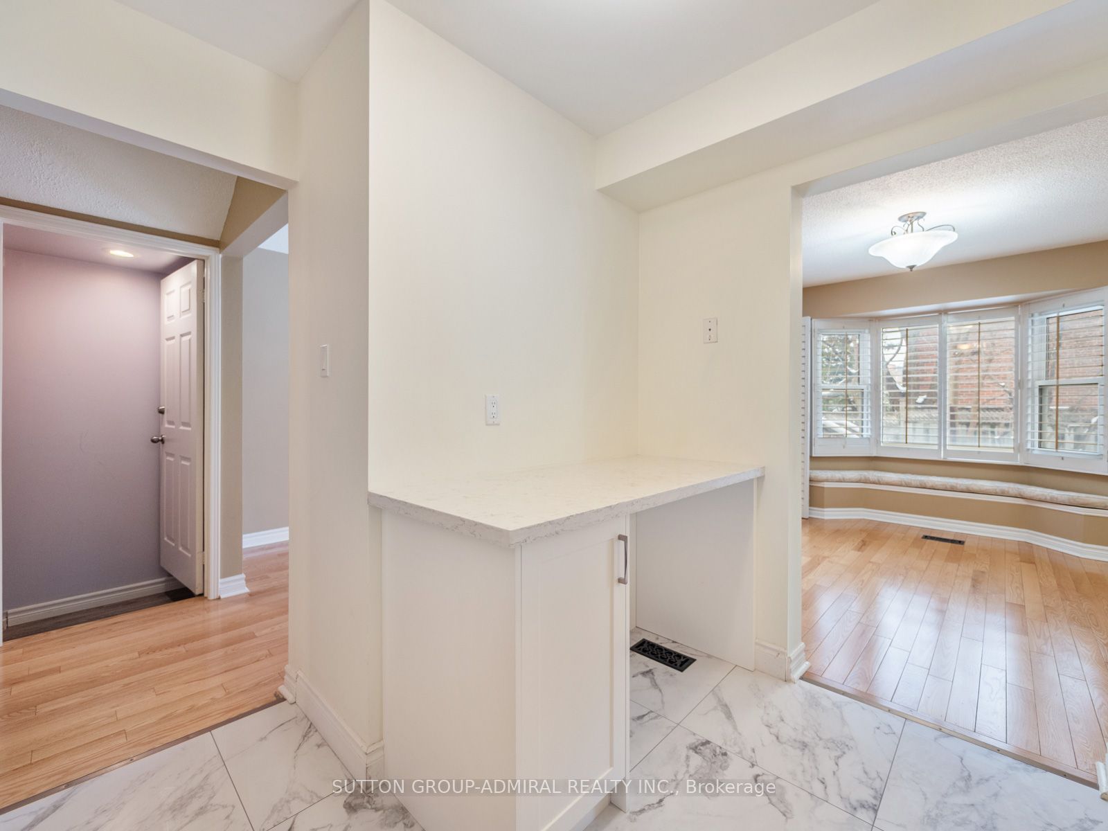 385 The East Mall #60 Property Photo 10