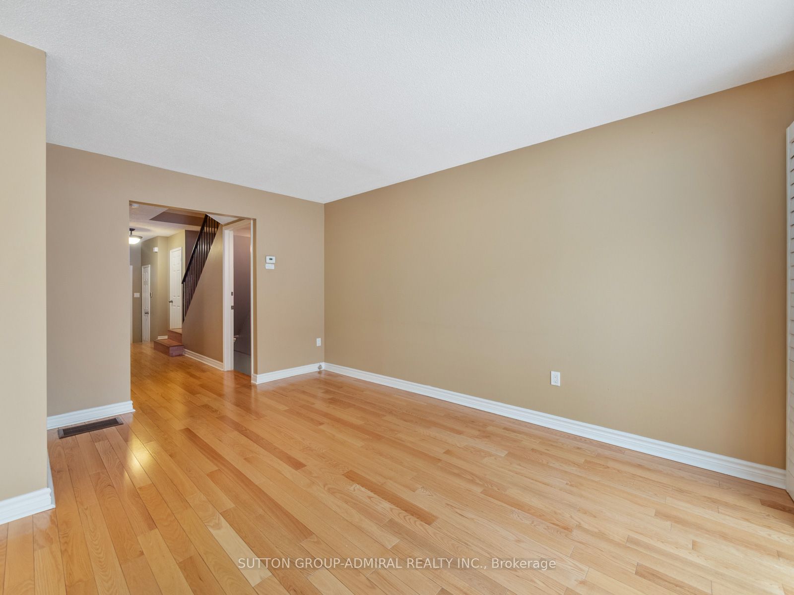 385 The East Mall #60 Property Photo 13