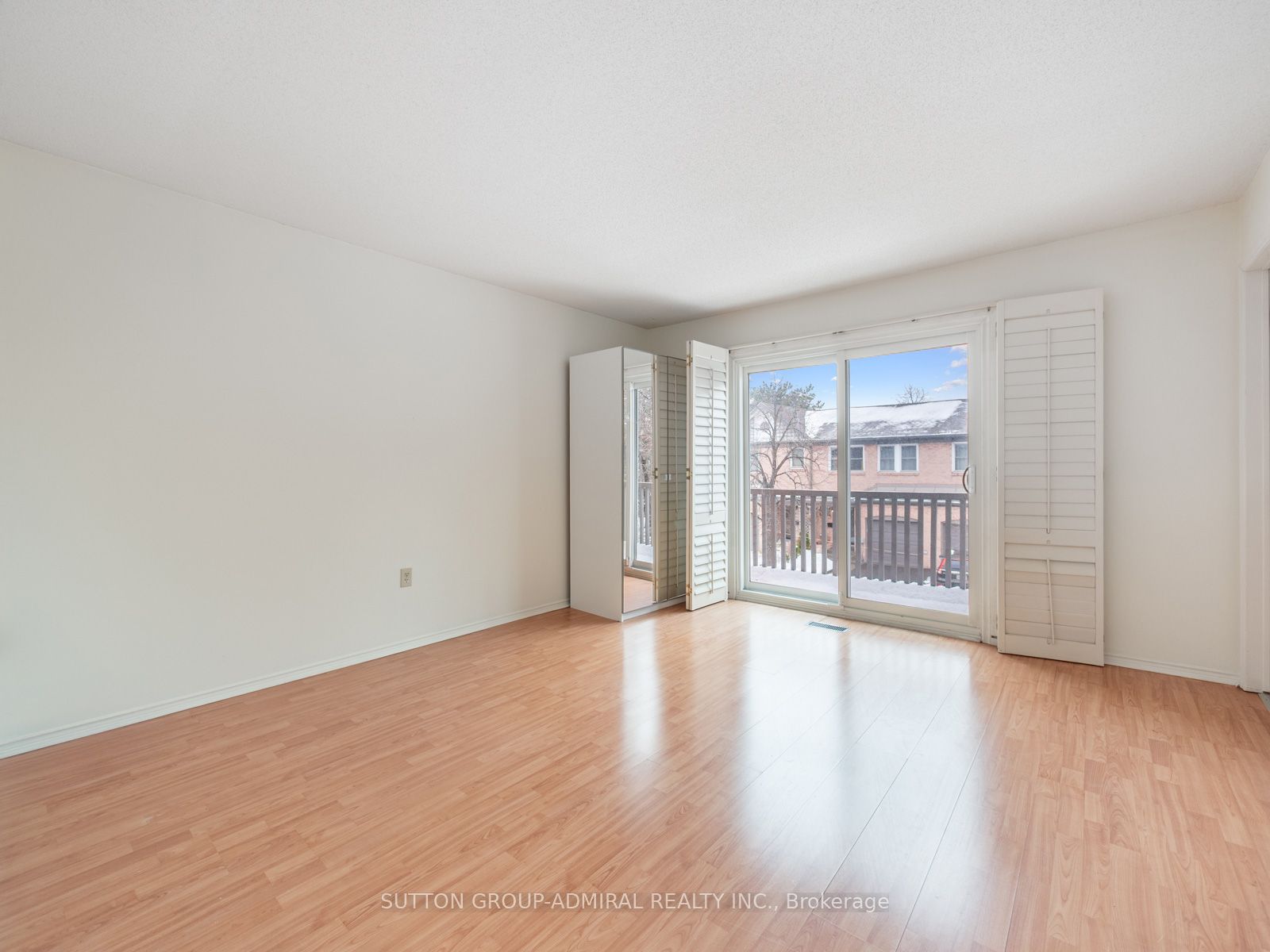 385 The East Mall #60 Property Photo 19