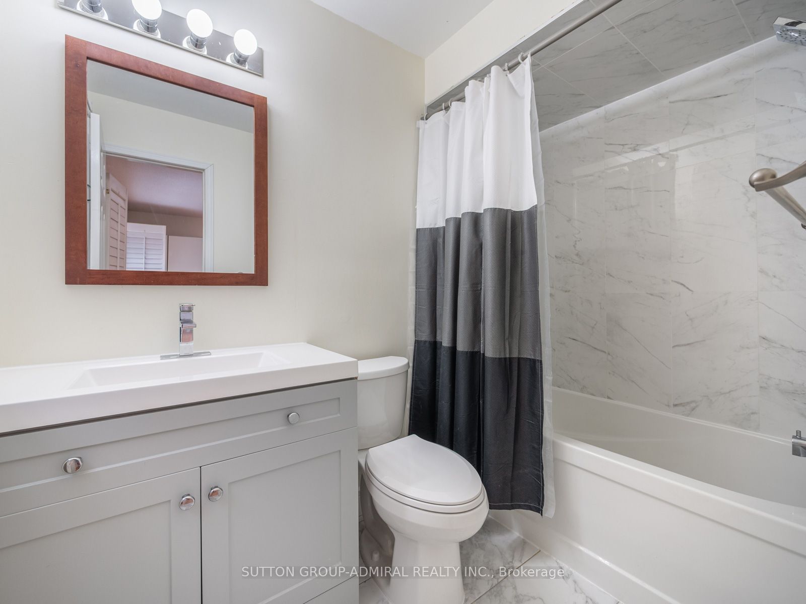 385 The East Mall #60 Property Photo 22