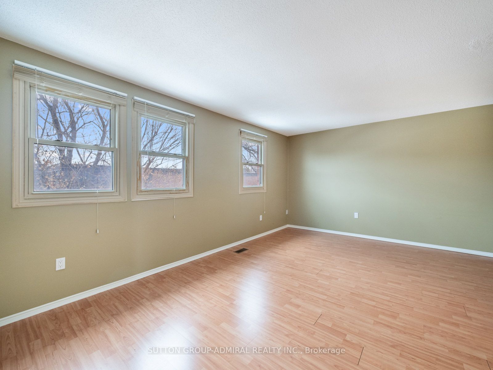 385 The East Mall #60 Property Photo 26