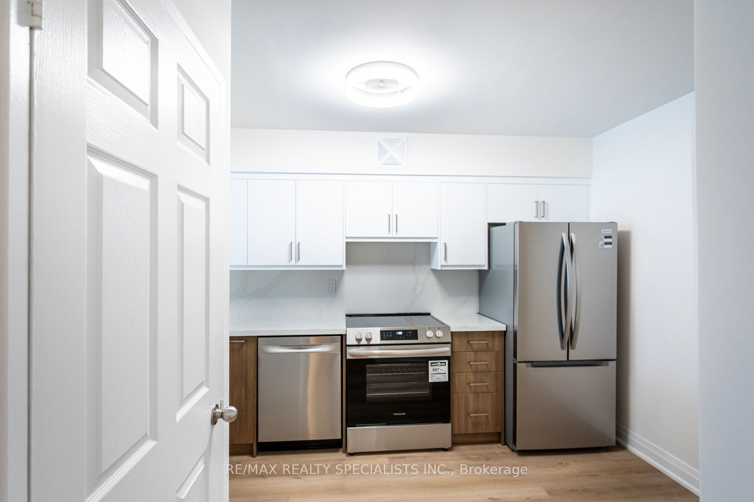 26 Hanover Road 307 Property Photo 6