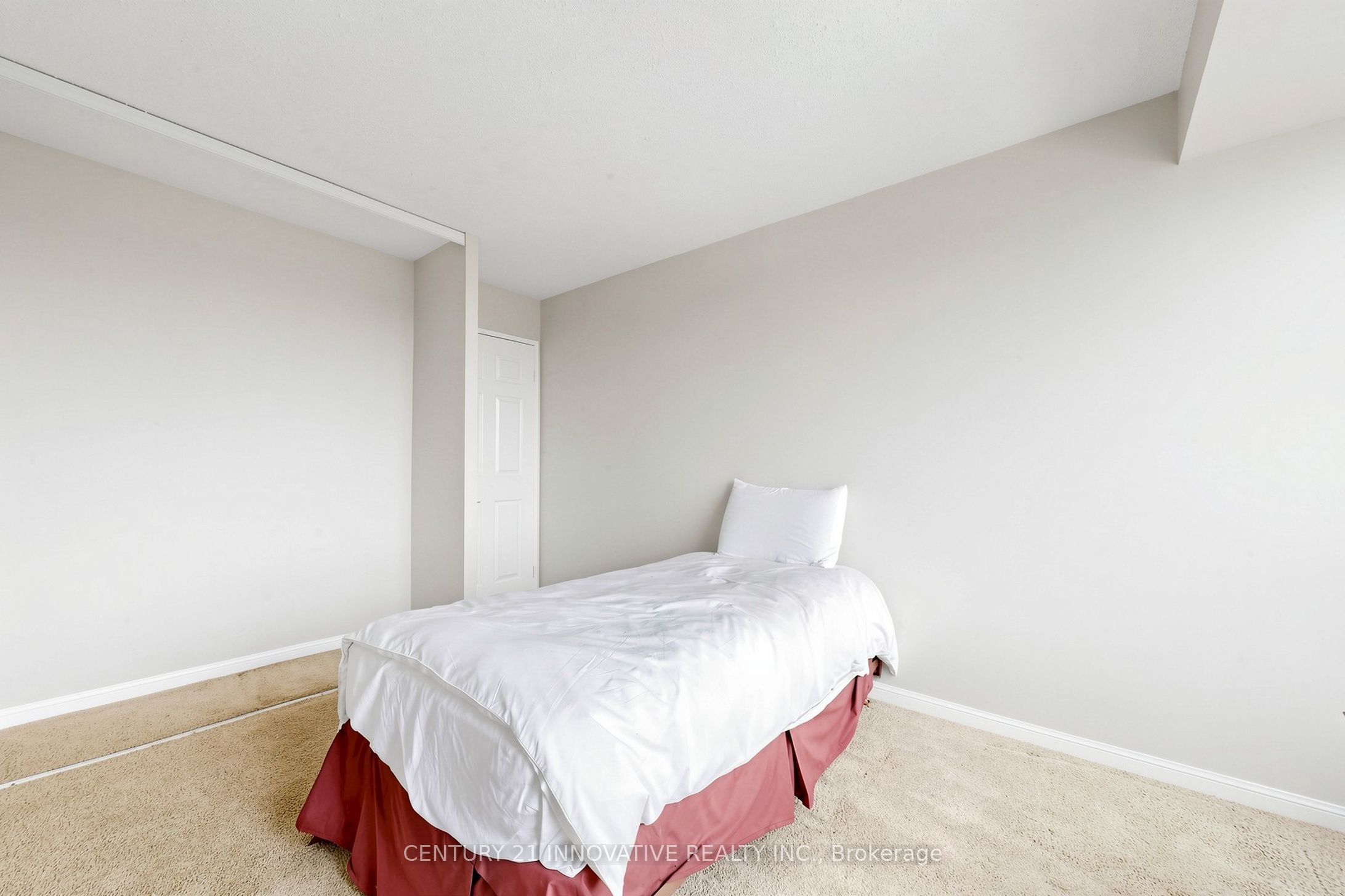12 Ne Laurelcrest Street 912 Property Photo 30