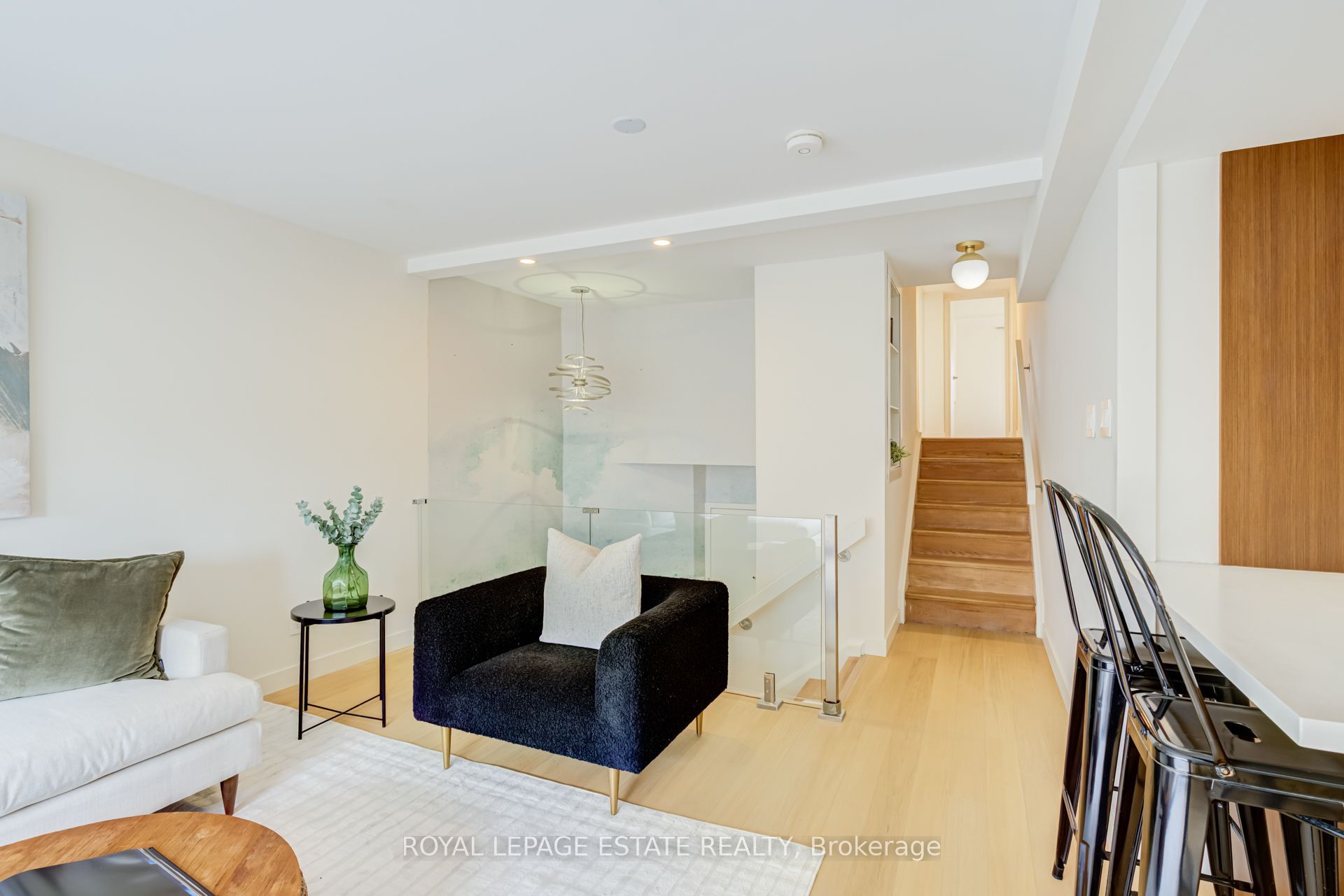 284 Mill Road A12 Property Photo 2