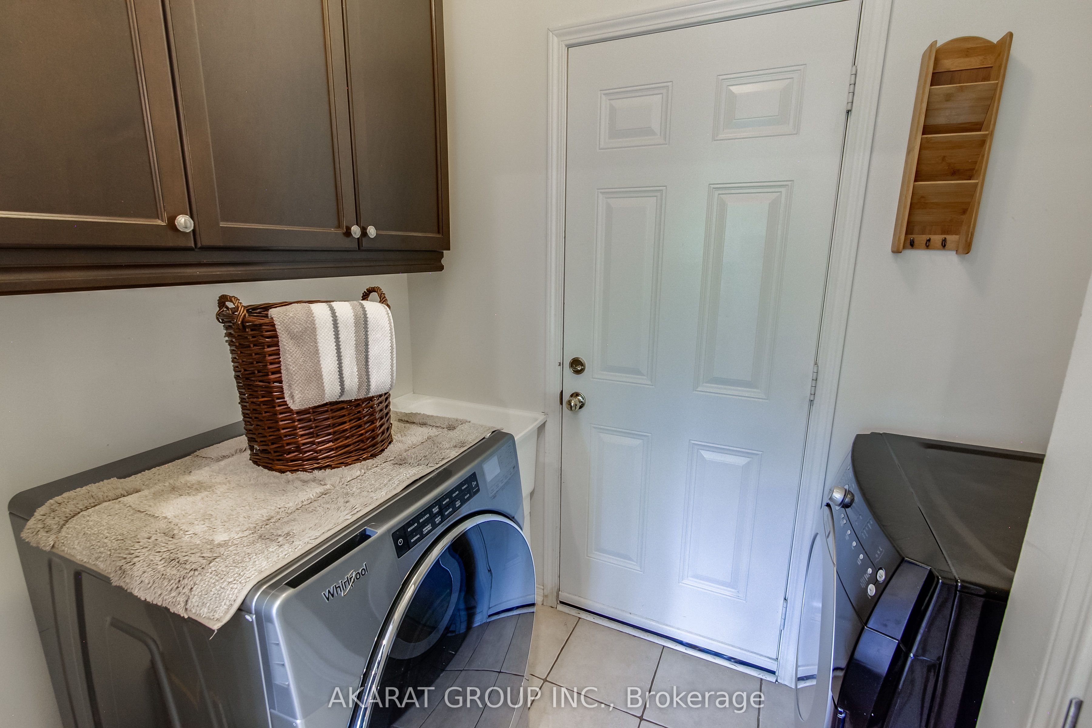 3320 Cline Street Property Photo 23