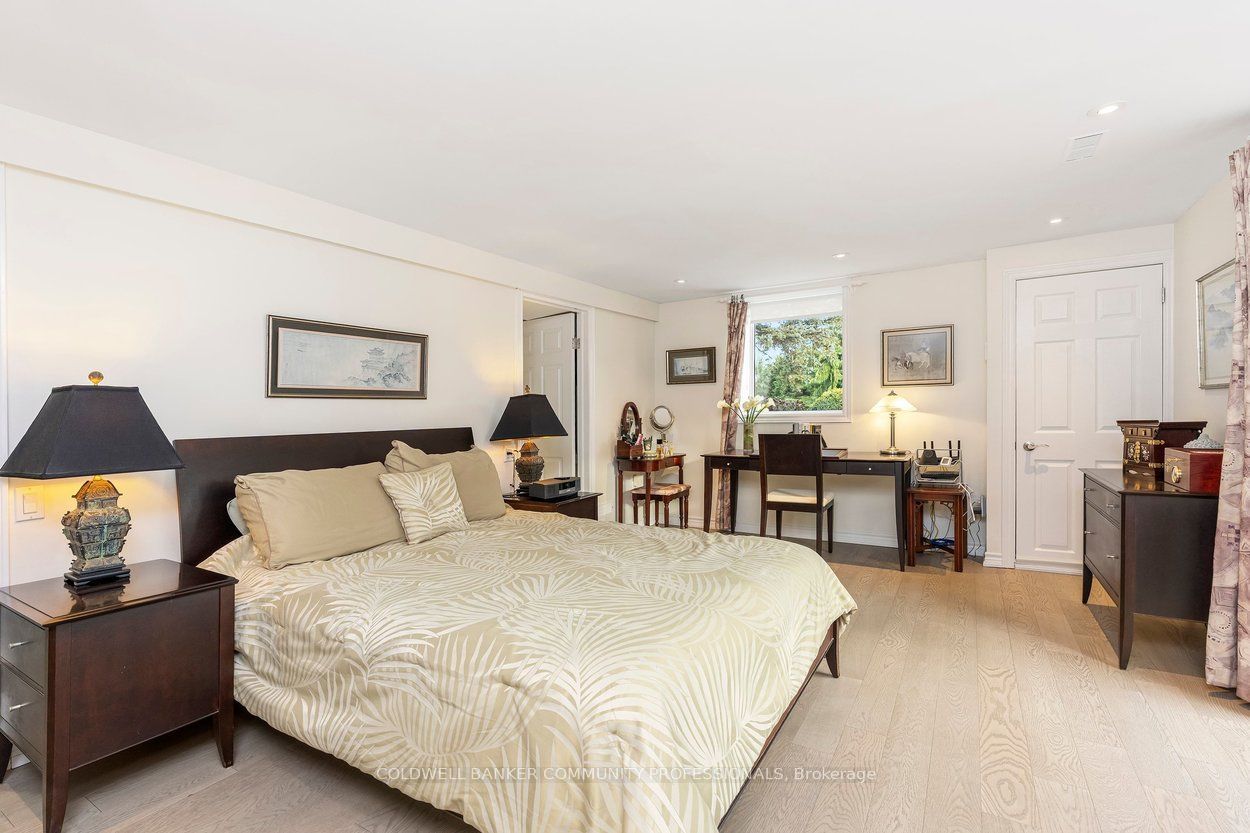 12216 Sixth Line Property Photo 22