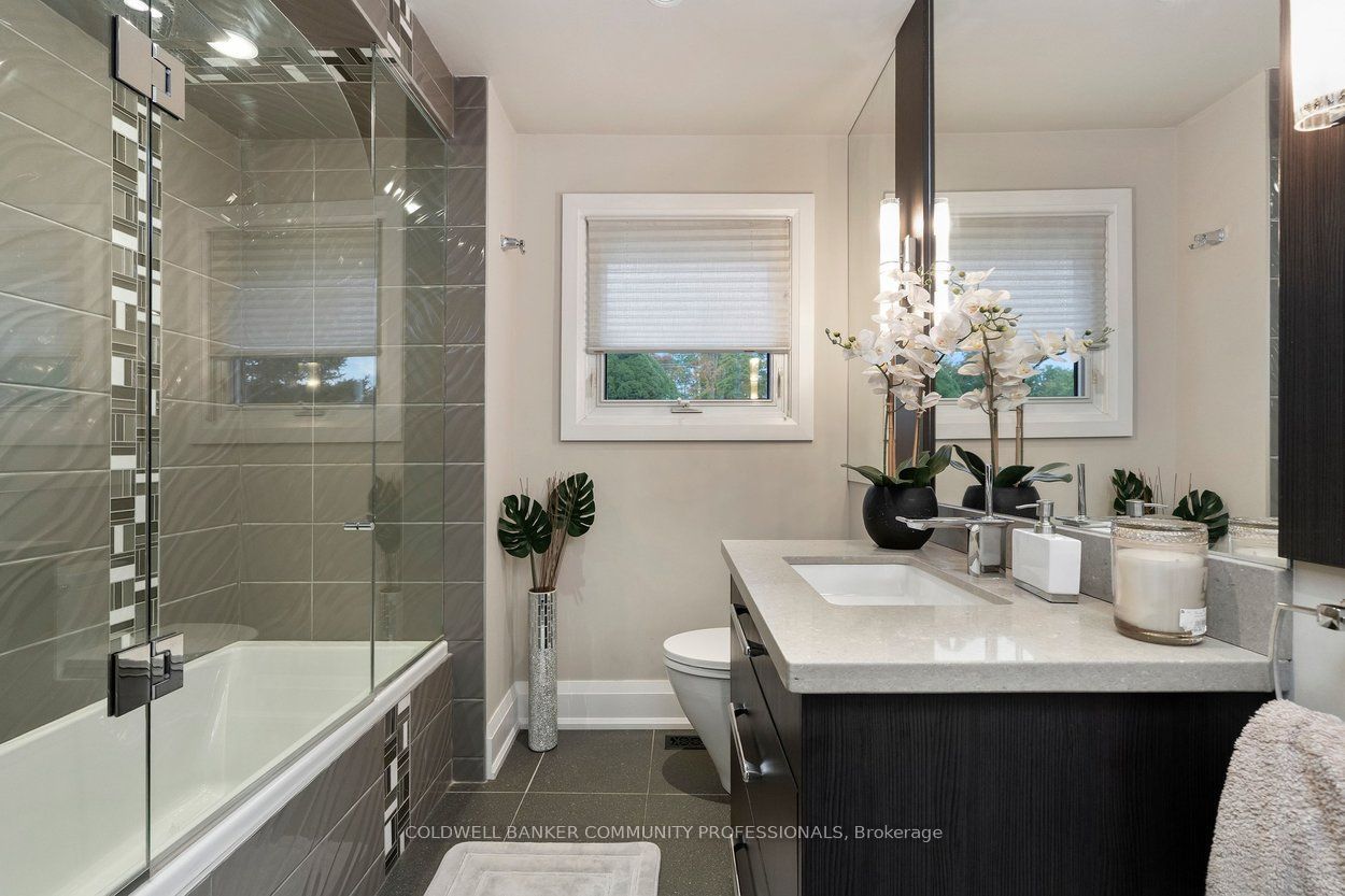 12216 Sixth Line Property Photo 28