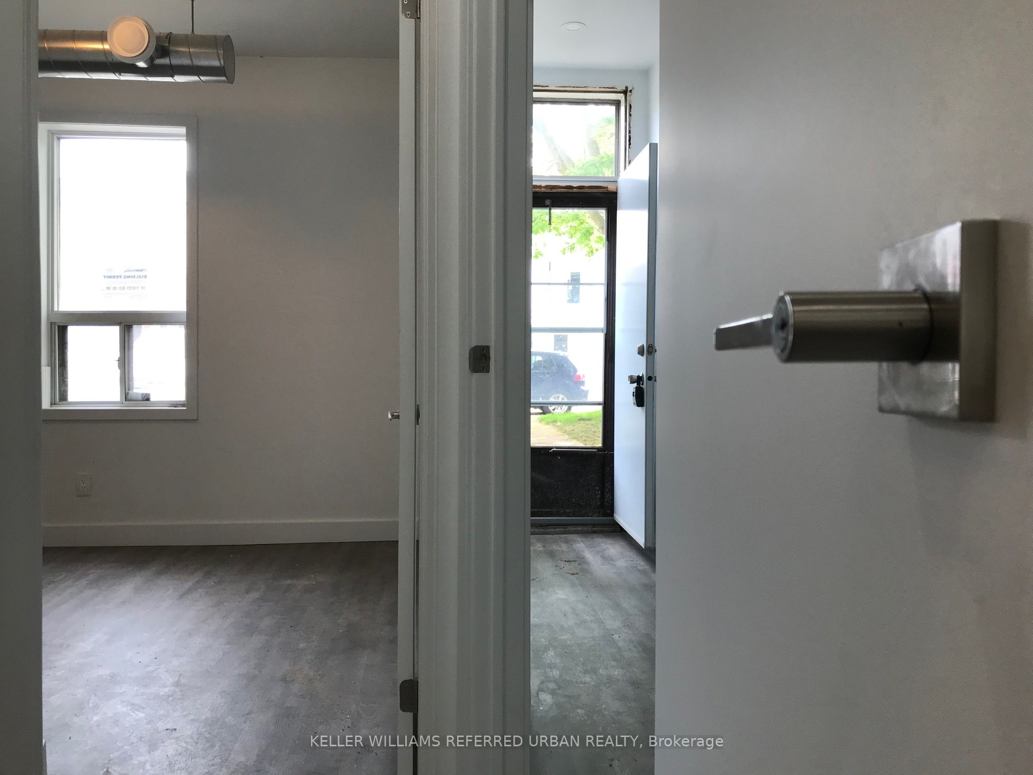 344 Bartlett Avenue N Room 2 Property Photo 8